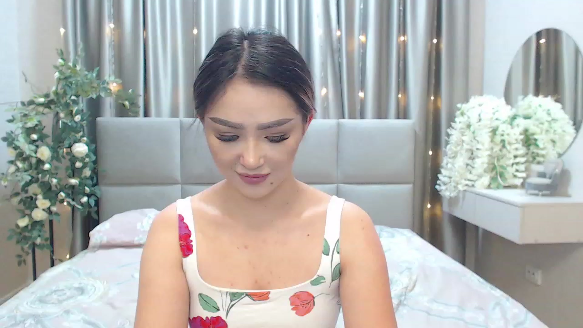 Gallery image thumbnail from MiraKyong's myfreecams stream on, 01/21/2024, 01:57 image 3 of 20