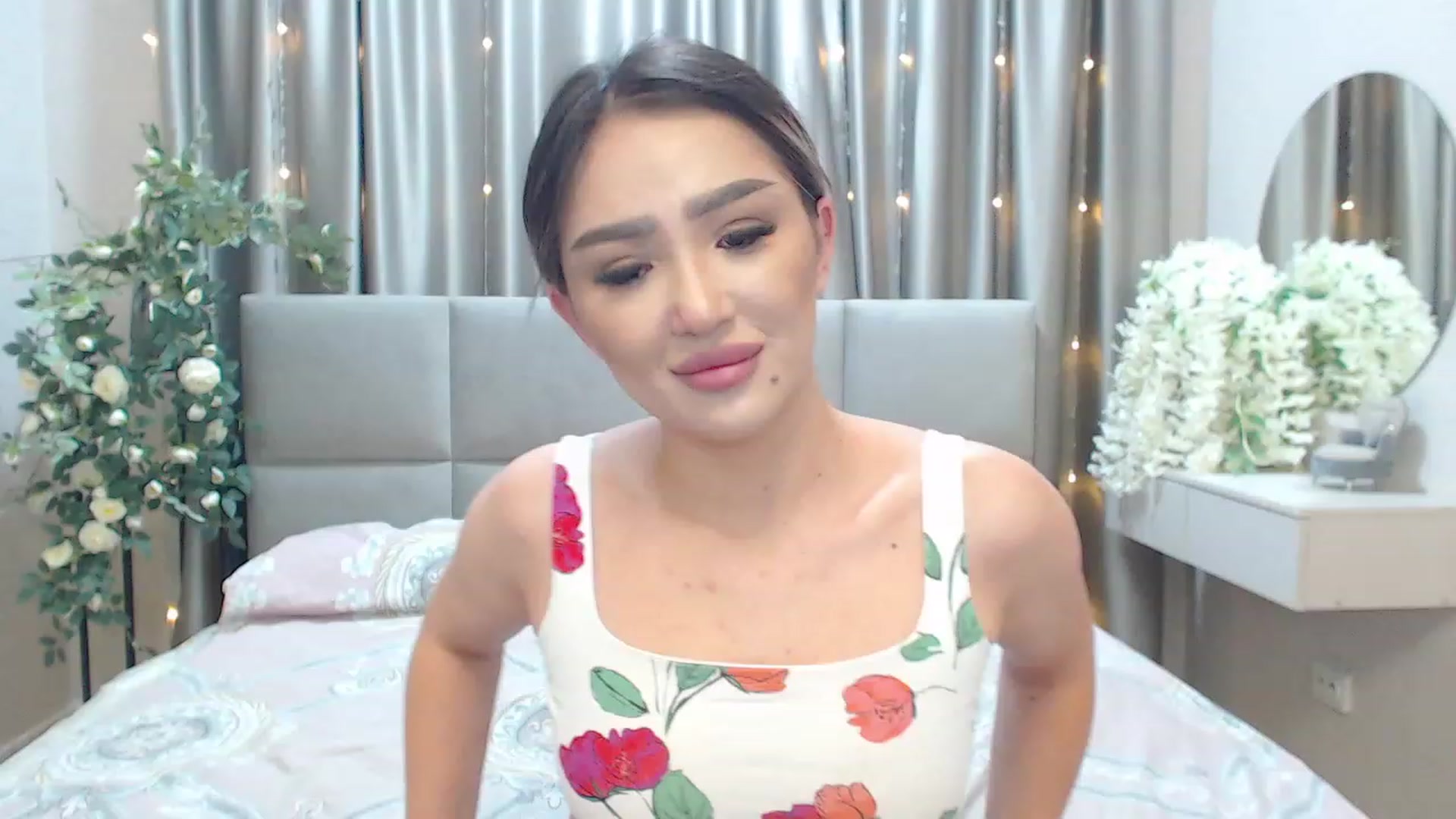 Gallery image thumbnail from MiraKyong's myfreecams stream on, 01/21/2024, 01:57 image 4 of 20