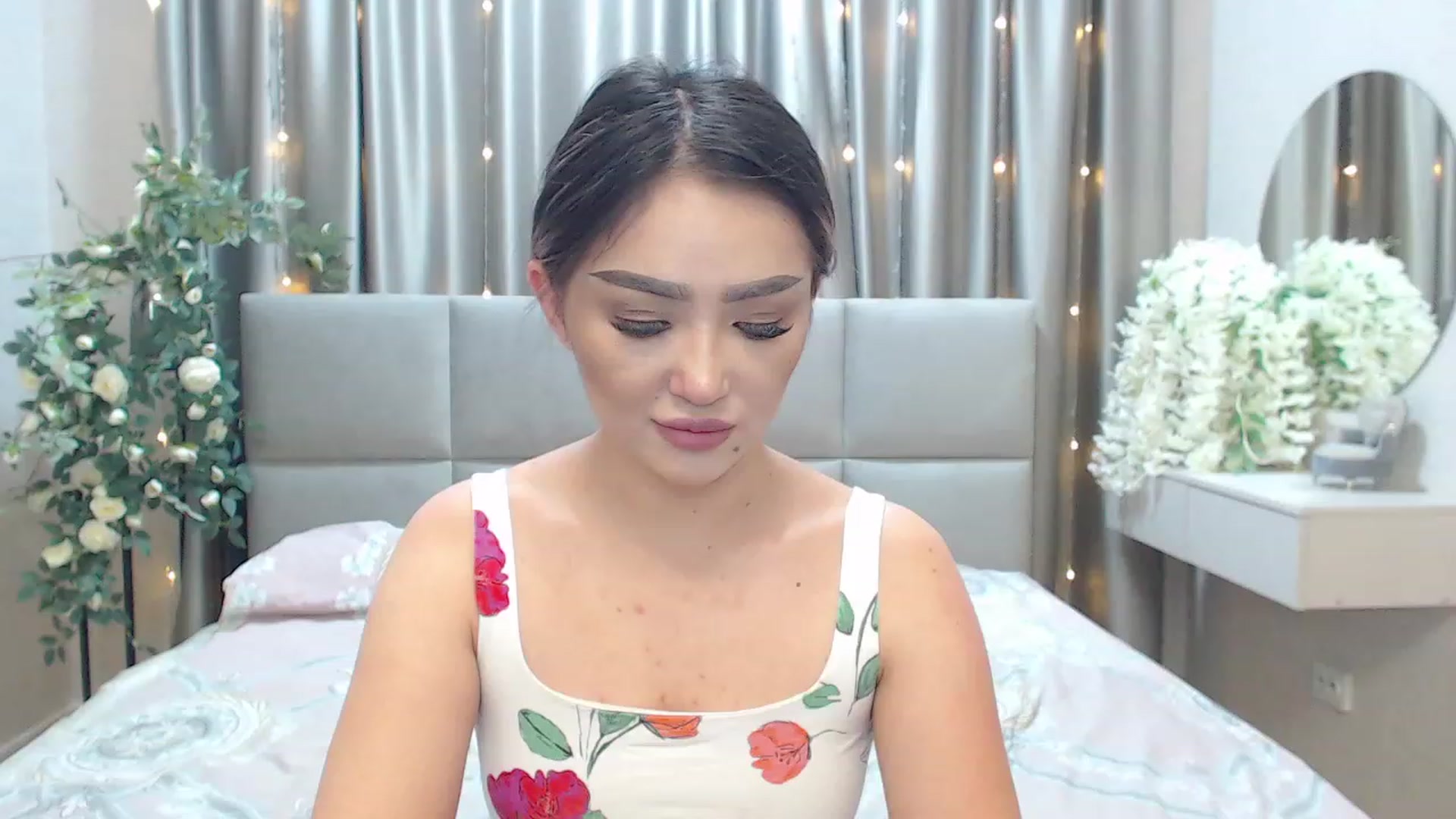 Gallery image thumbnail from MiraKyong's myfreecams stream on, 01/21/2024, 01:57 image 2 of 20