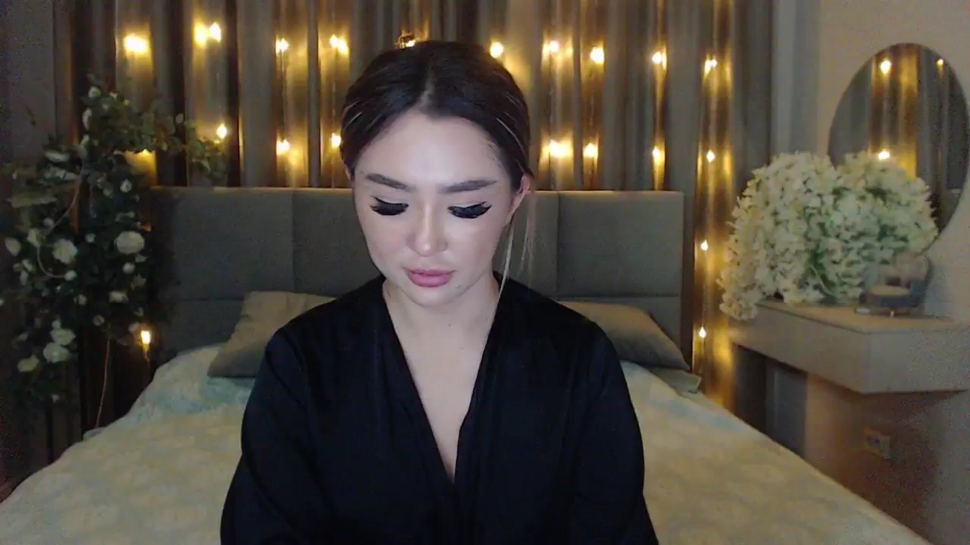 Gallery image thumbnail from MiraKyong's myfreecams stream on, 02/11/2024, 24:04 image 1 of 20
