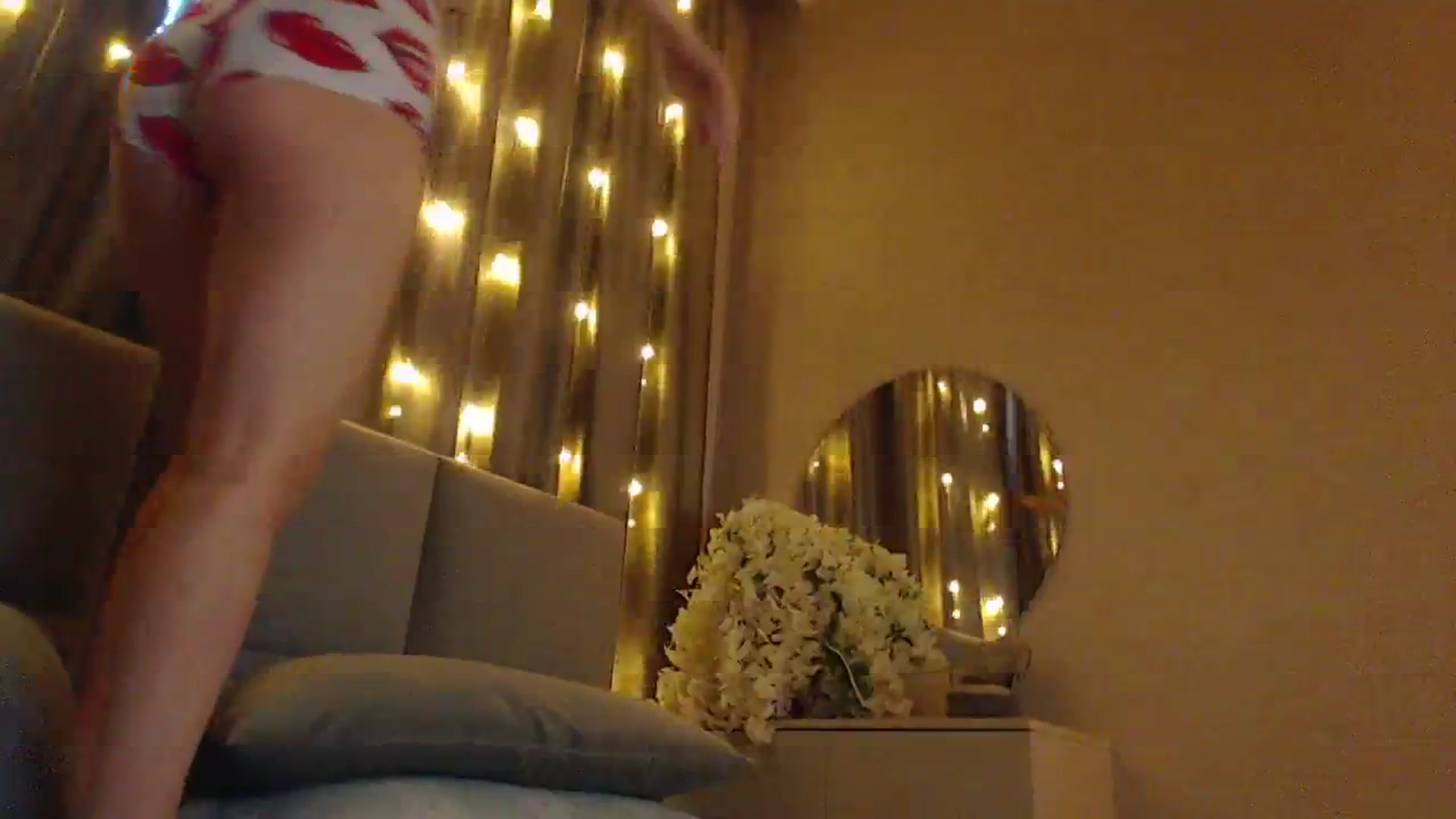 Gallery image thumbnail from MiraKyong's myfreecams stream on, 02/14/2024, 02:36 image 7 of 20