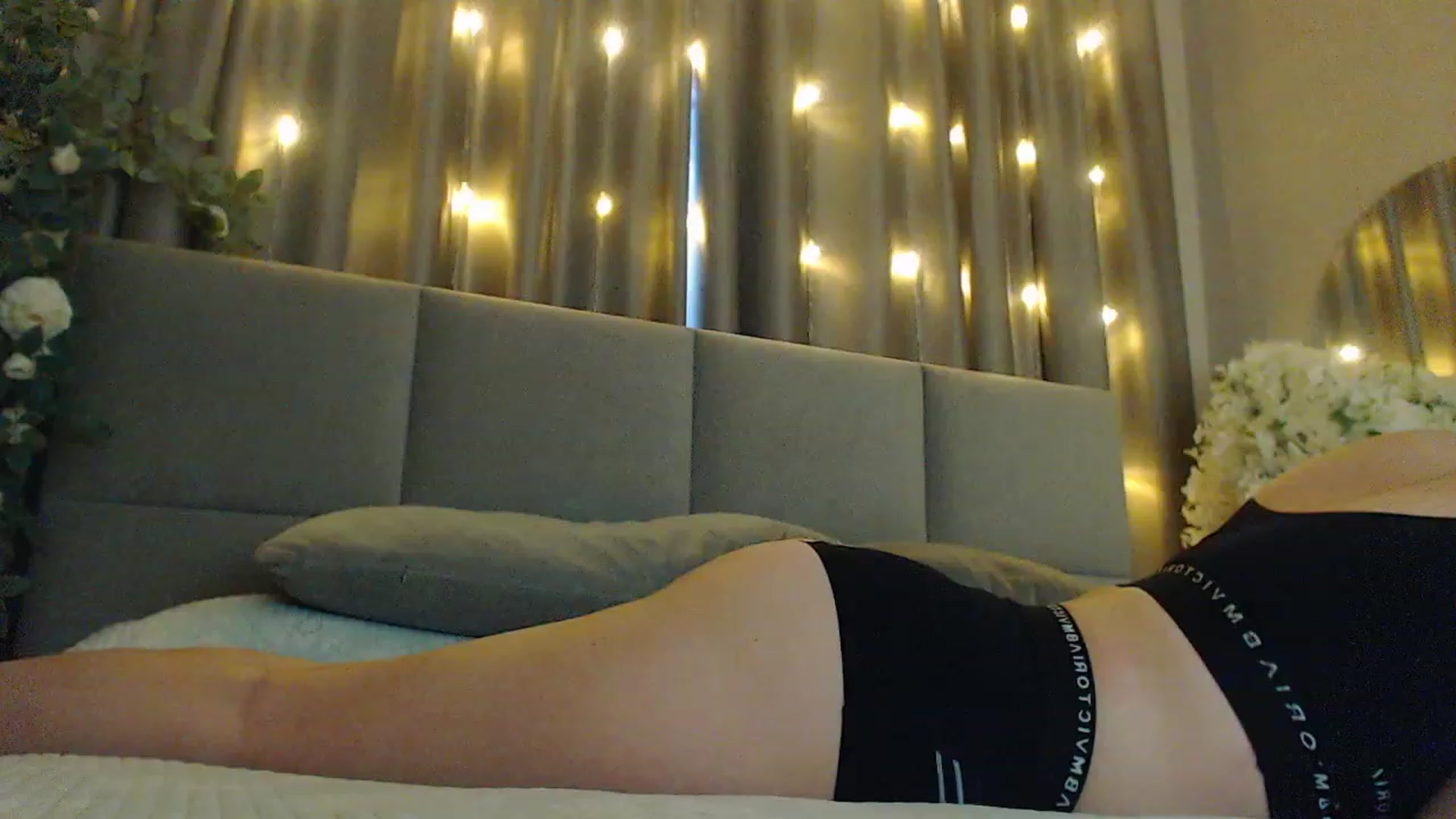 Gallery image thumbnail from MiraKyong's myfreecams stream on, 02/18/2024, 02:30 image 15 of 20
