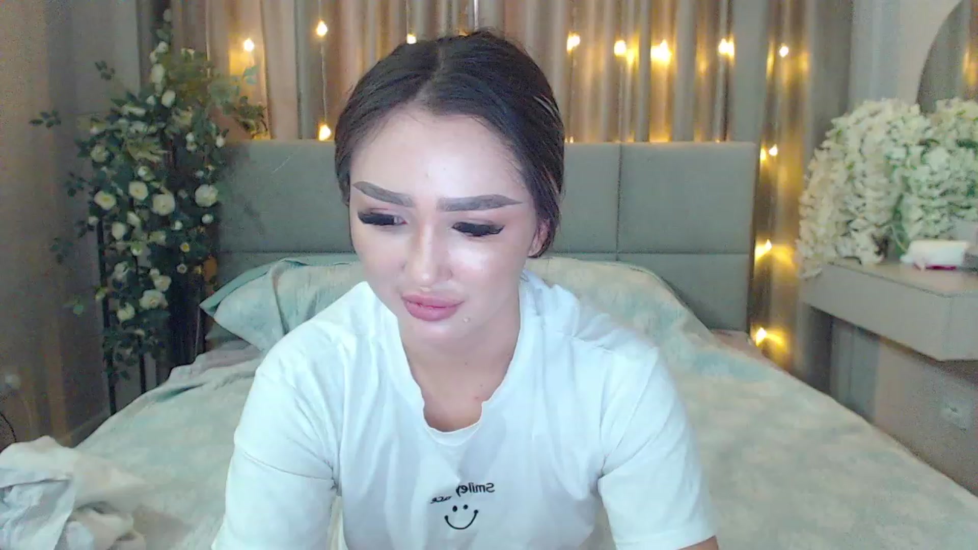 Gallery image thumbnail from MiraKyong's myfreecams stream on, 03/02/2024, 08:03 image 11 of 20
