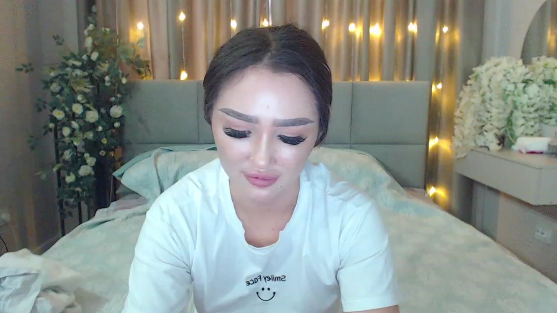 Gallery image thumbnail from MiraKyong's myfreecams stream on, 03/02/2024, 08:03 image 3 of 20