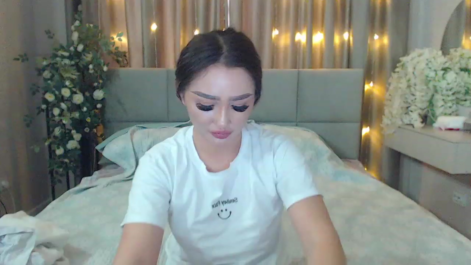 Gallery image thumbnail from MiraKyong's myfreecams stream on, 03/02/2024, 08:03 image 9 of 20