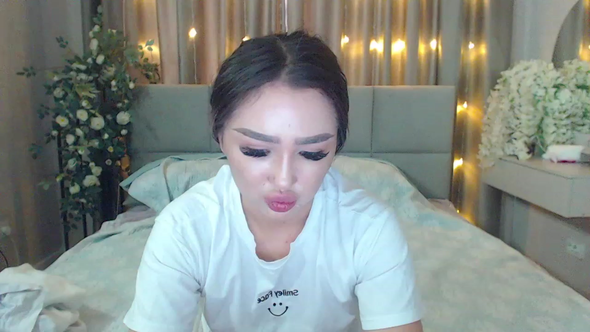 Gallery image thumbnail from MiraKyong's myfreecams stream on, 03/02/2024, 08:03 image 7 of 20