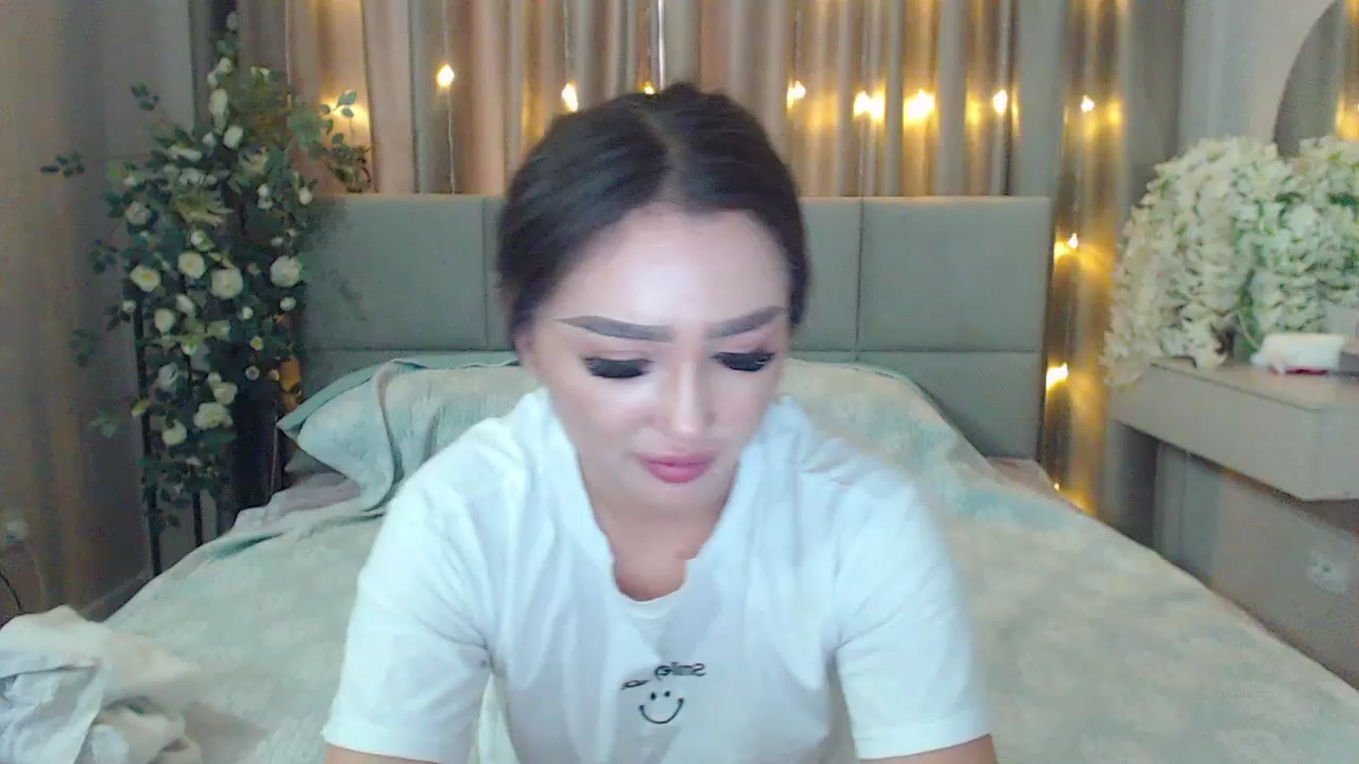 Gallery image thumbnail from MiraKyong's myfreecams stream on, 03/02/2024, 08:03 image 12 of 20
