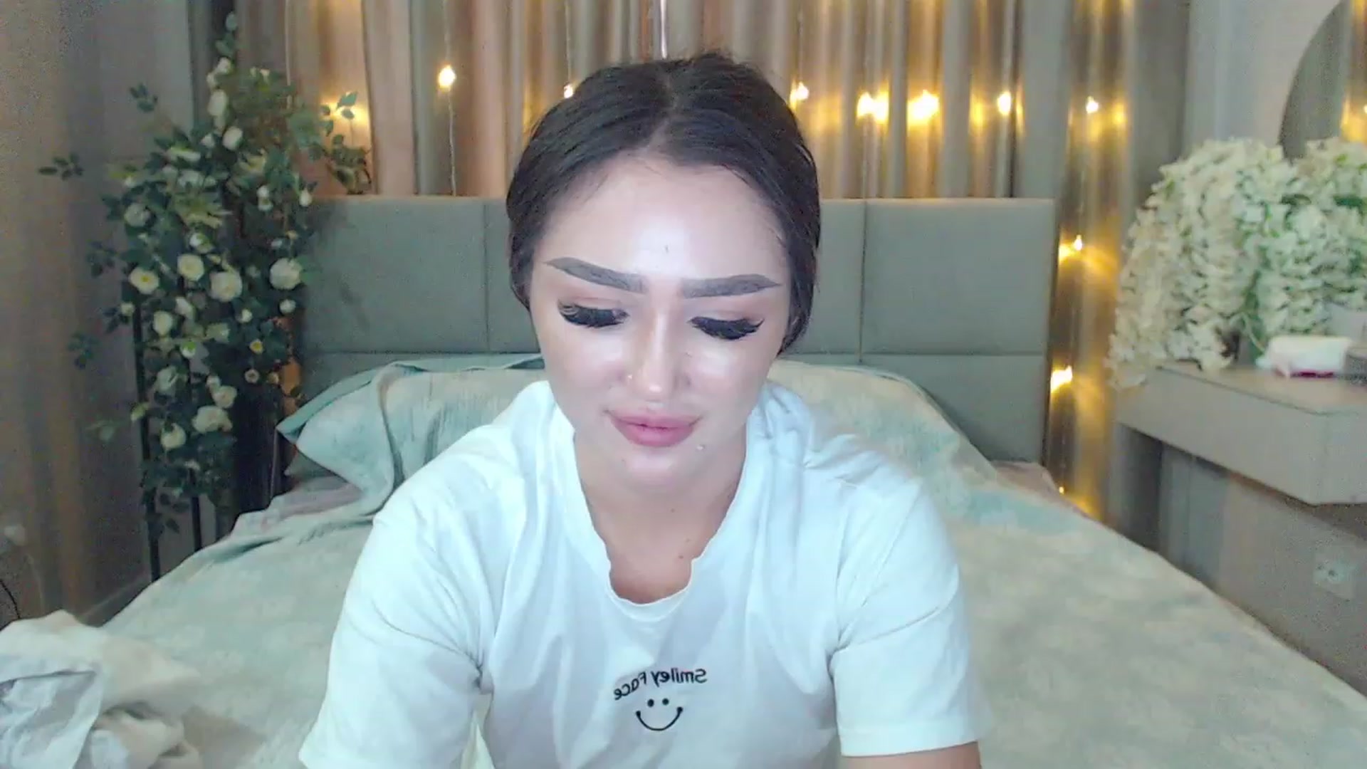 Gallery image thumbnail from MiraKyong's myfreecams stream on, 03/02/2024, 08:03 image 4 of 20