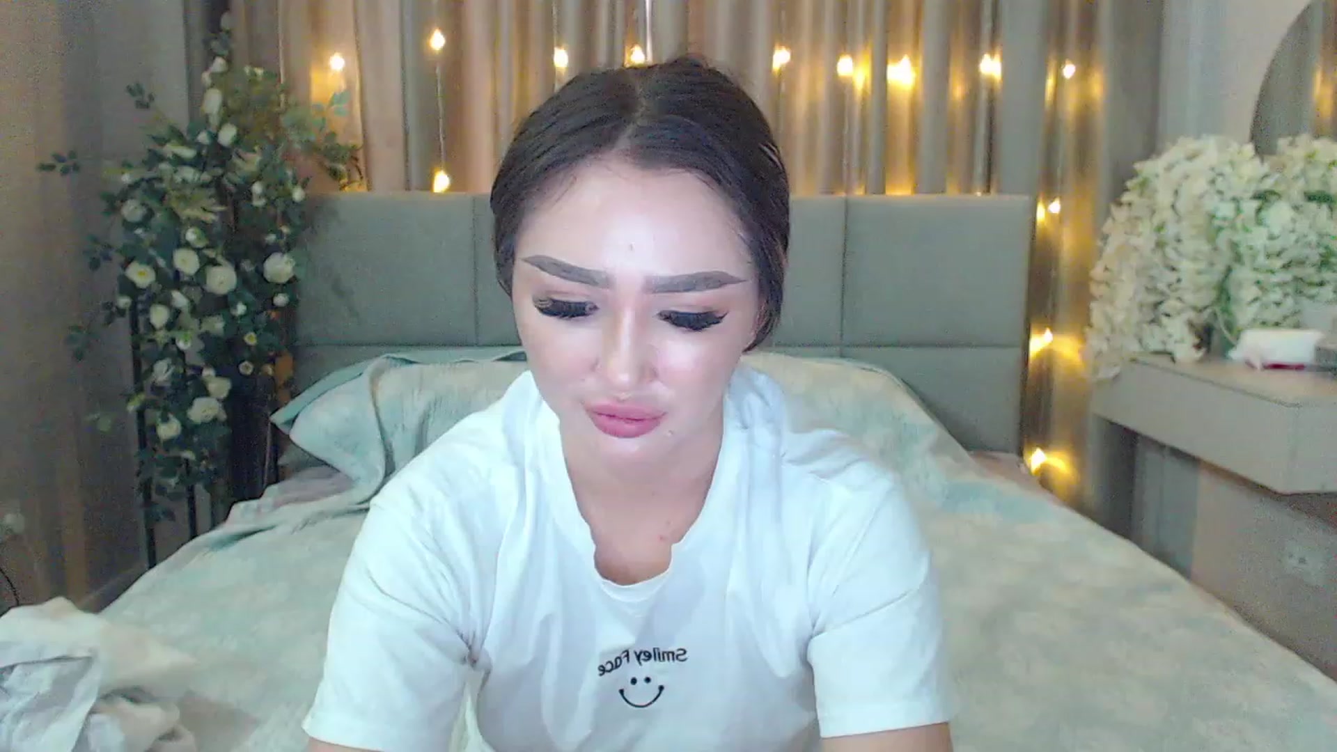 Gallery image thumbnail from MiraKyong's myfreecams stream on, 03/02/2024, 08:03 image 6 of 20