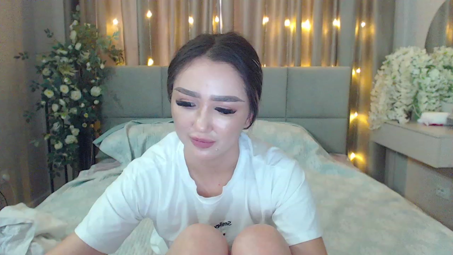Gallery image thumbnail from MiraKyong's myfreecams stream on, 03/02/2024, 08:03 image 14 of 20