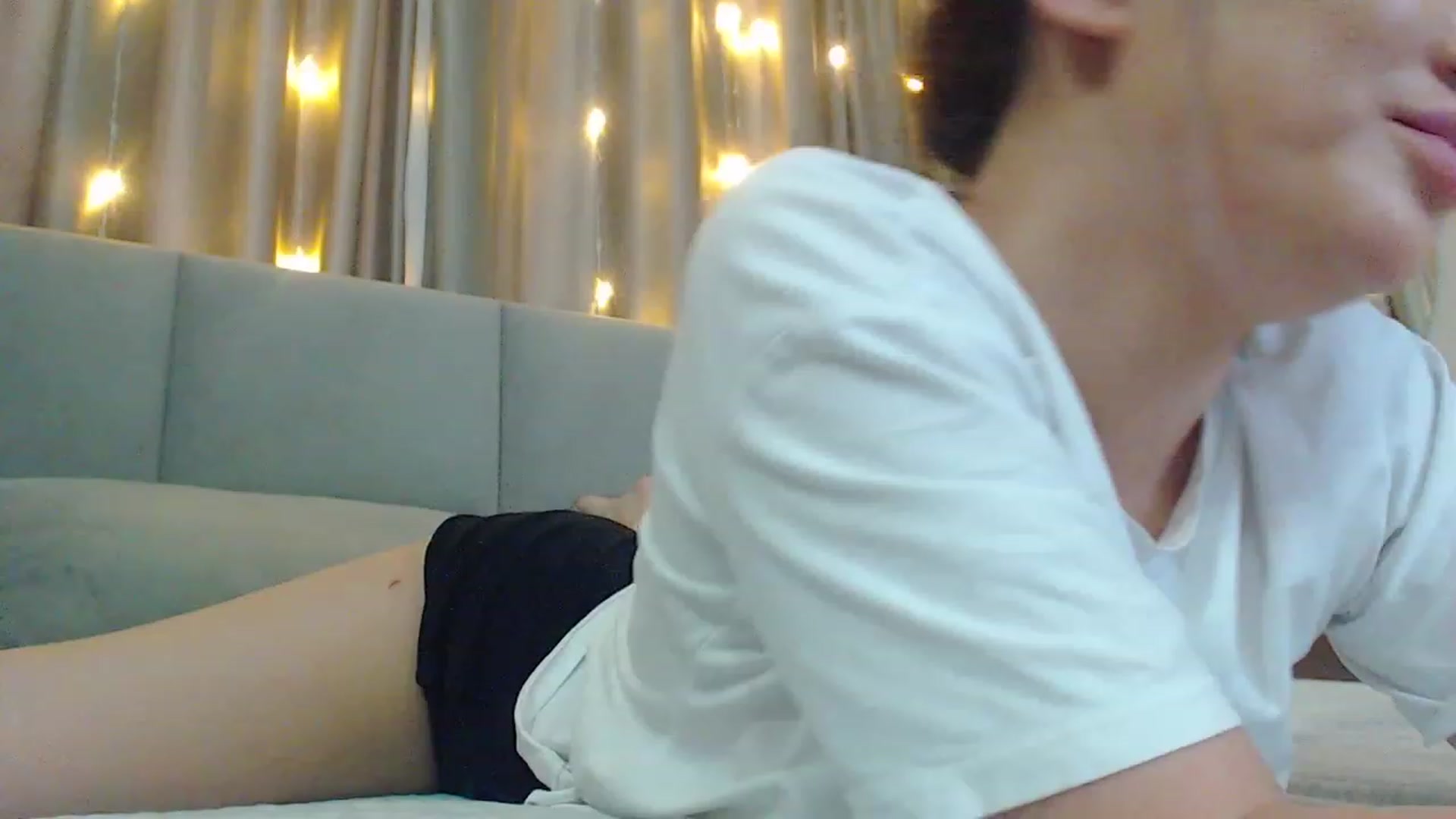 Gallery image thumbnail from MiraKyong's myfreecams stream on, 03/05/2024, 06:58 image 16 of 20