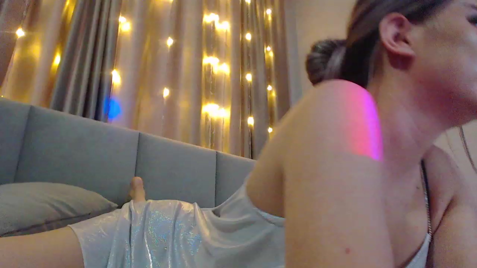 Gallery image thumbnail from MiraKyong's myfreecams stream on, 03/08/2024, 07:10 image 4 of 20