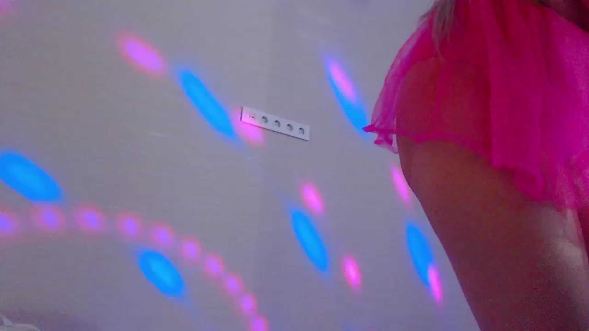 Gallery image thumbnail from MiraKyong's myfreecams stream on, 03/11/2024, 04:05 image 17 of 20