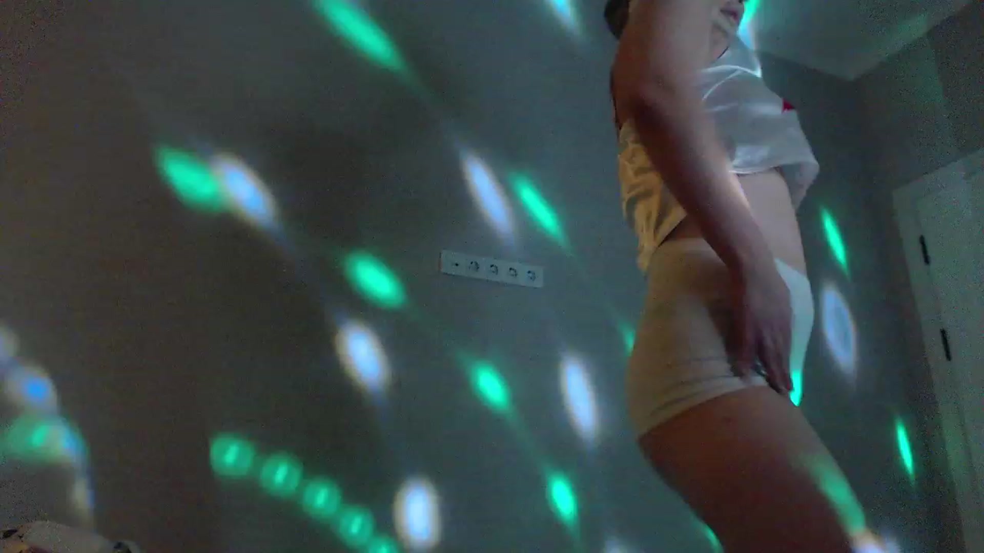Gallery image thumbnail from MiraKyong's myfreecams stream on, 03/17/2024, 06:57 image 13 of 20