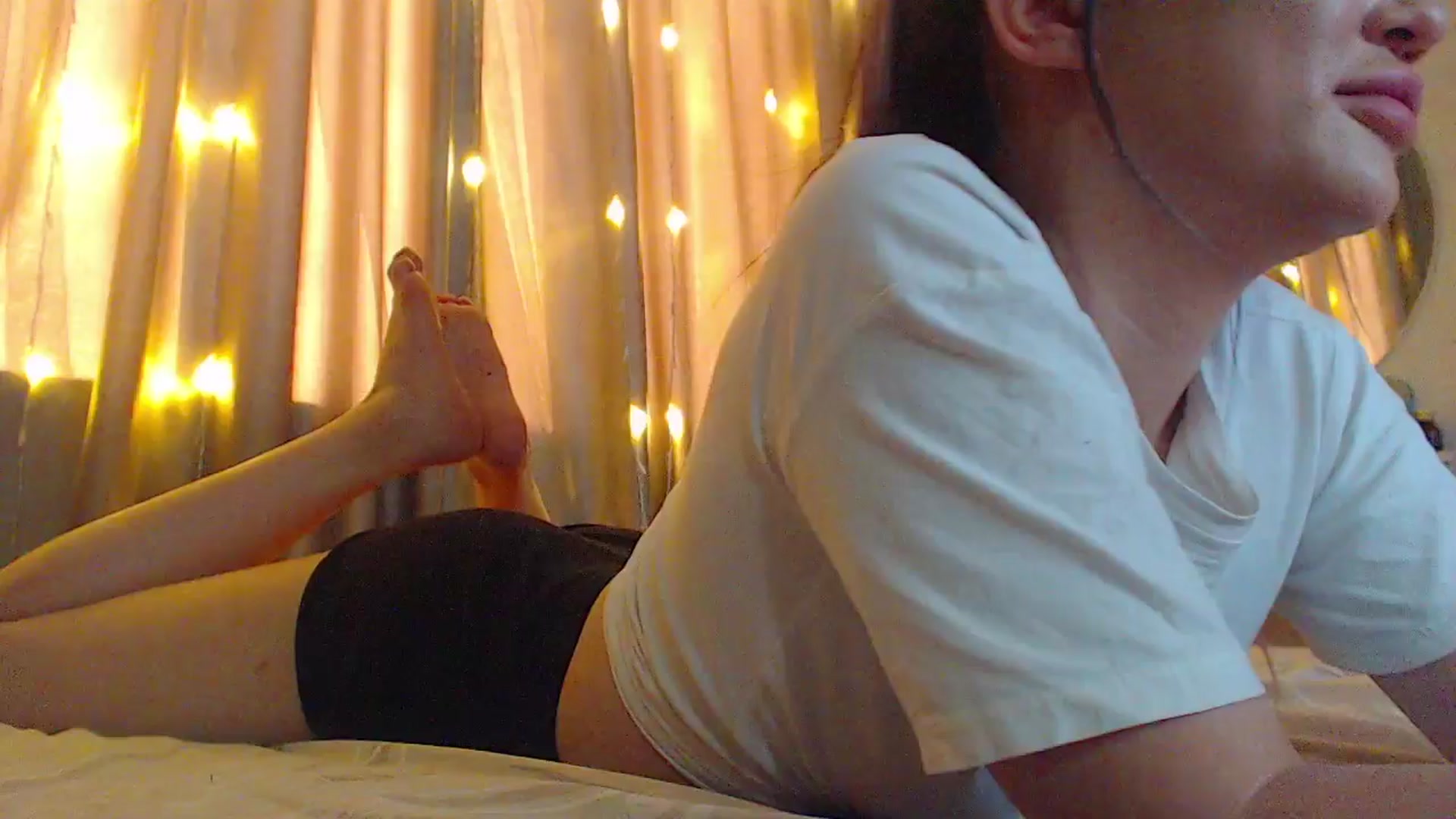 Gallery image thumbnail from MiraKyong's myfreecams stream on, 03/24/2024, 03:17 image 12 of 20
