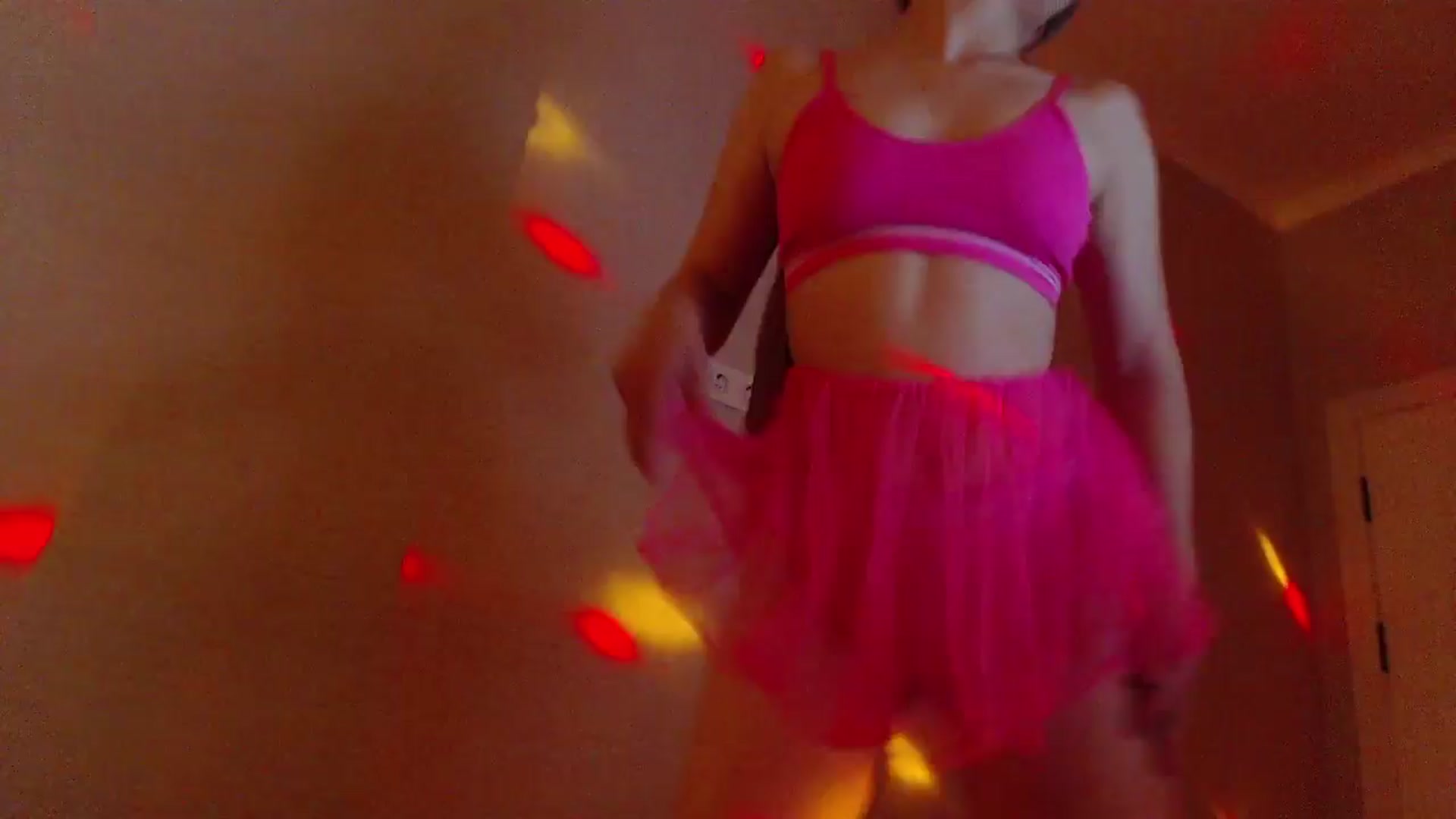 Gallery image thumbnail from MiraKyong's myfreecams stream on, 03/26/2024, 01:31 image 14 of 20