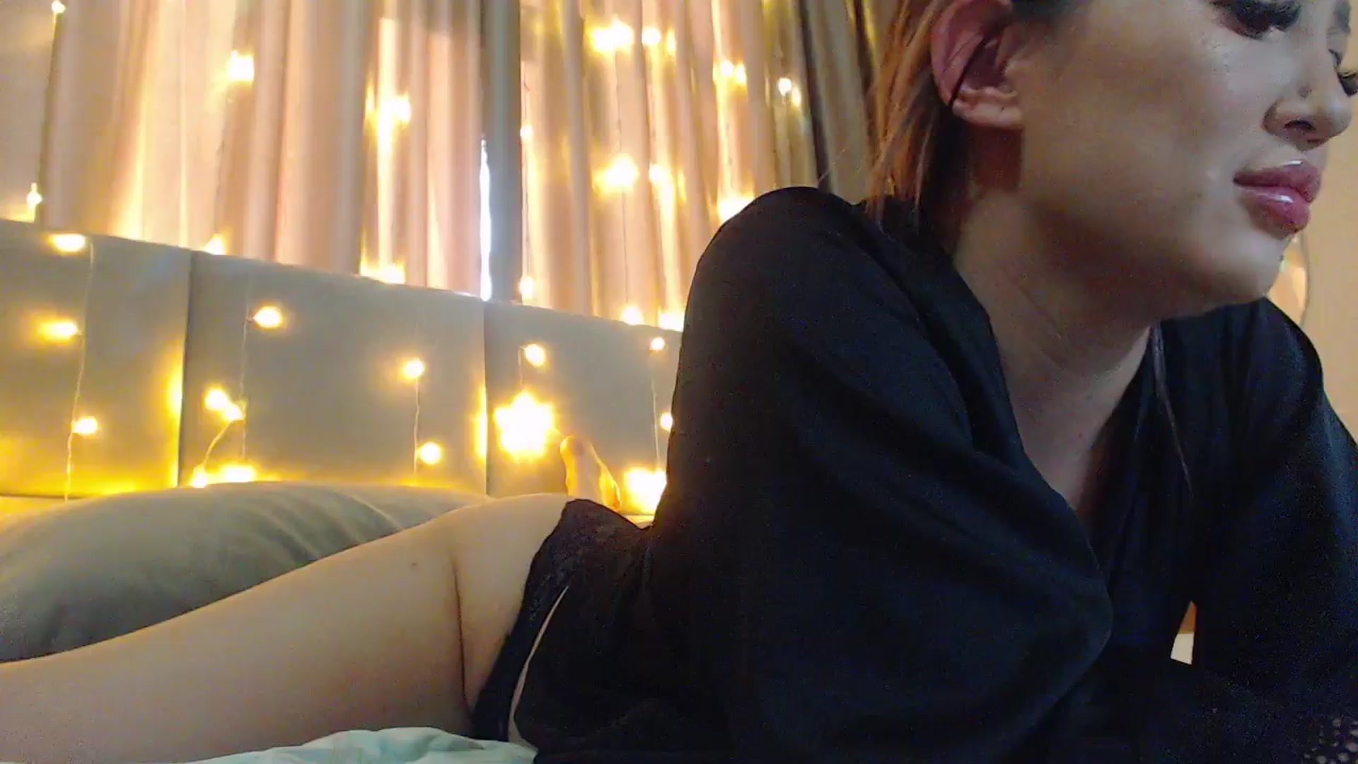 Gallery image thumbnail from MiraKyong's myfreecams stream on, 03/26/2024, 04:02 image 16 of 20