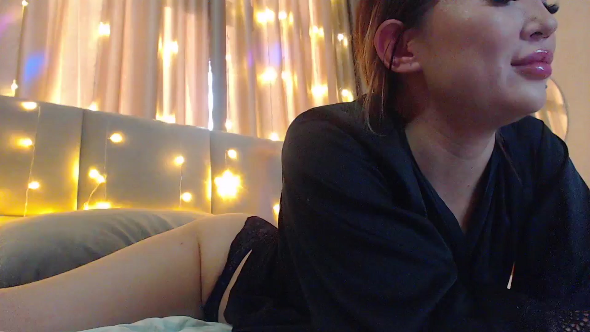 Gallery image thumbnail from MiraKyong's myfreecams stream on, 03/26/2024, 04:02 image 14 of 20