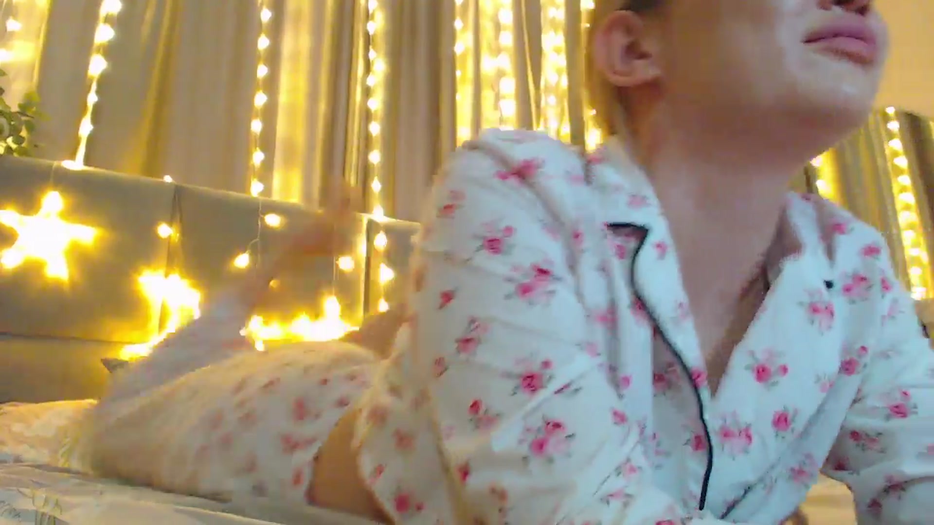 Gallery image thumbnail from MiraKyong's myfreecams stream on, 04/05/2024, 07:02 image 10 of 20