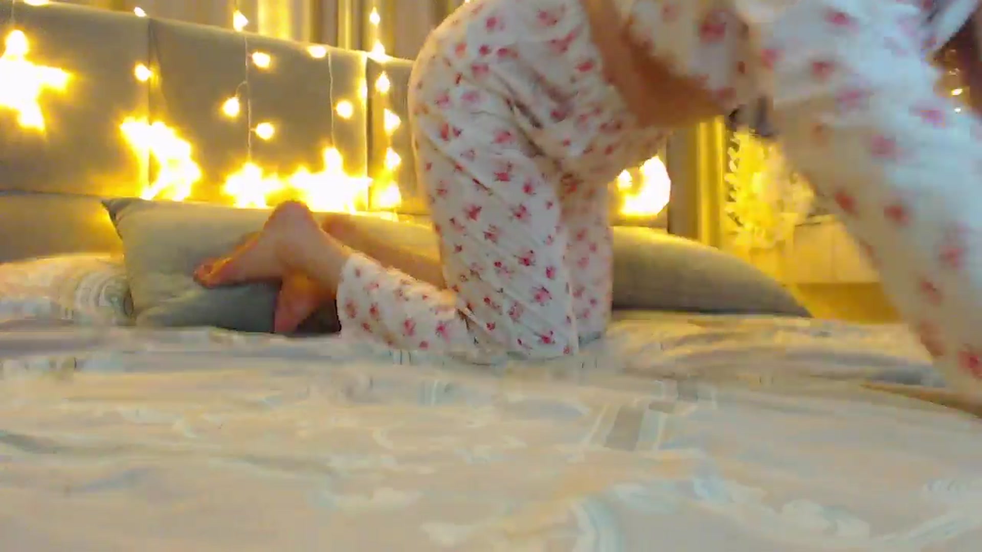 Gallery image thumbnail from MiraKyong's myfreecams stream on, 04/05/2024, 07:02 image 9 of 20