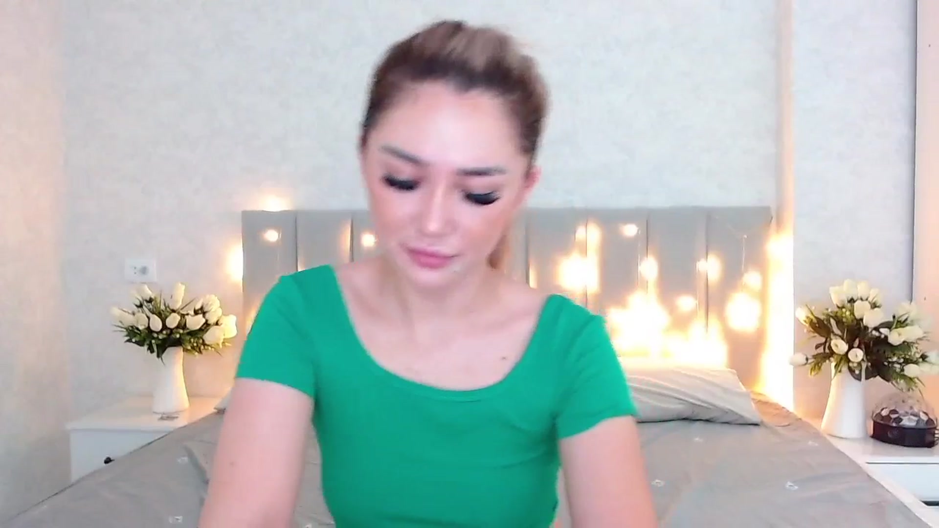 Gallery image thumbnail from MiraKyong's myfreecams stream on, 04/16/2024, 03:35 image 2 of 20