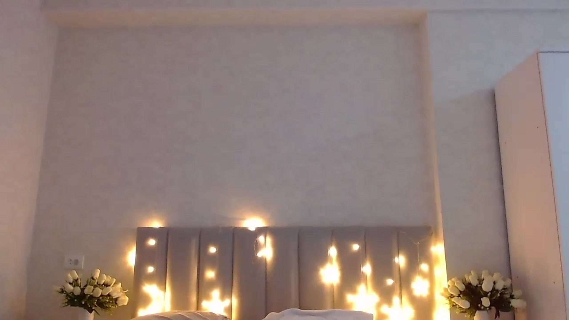 Gallery image thumbnail from MiraKyong's myfreecams stream on, 05/03/2024, 07:04 image 8 of 20