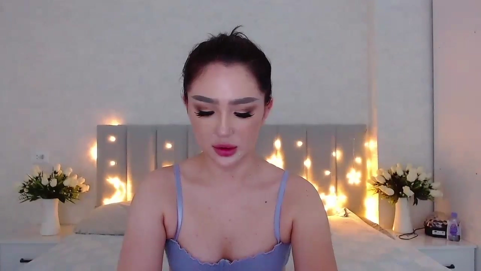 Gallery image thumbnail from MiraKyong's myfreecams stream on, 05/08/2024, 02:01 image 13 of 20