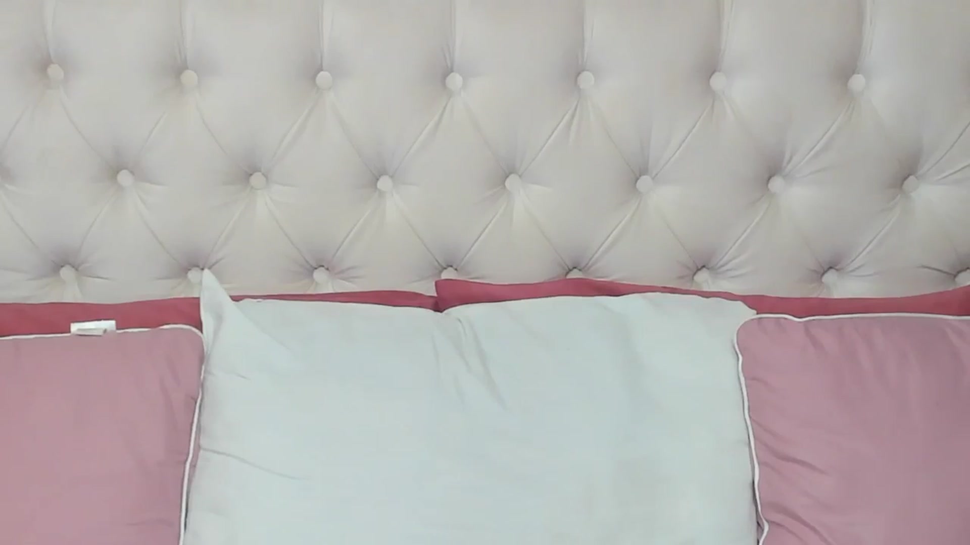 Gallery image thumbnail from MiraMauer's myfreecams stream on, 09/09/2024, 13:08 image 14 of 20