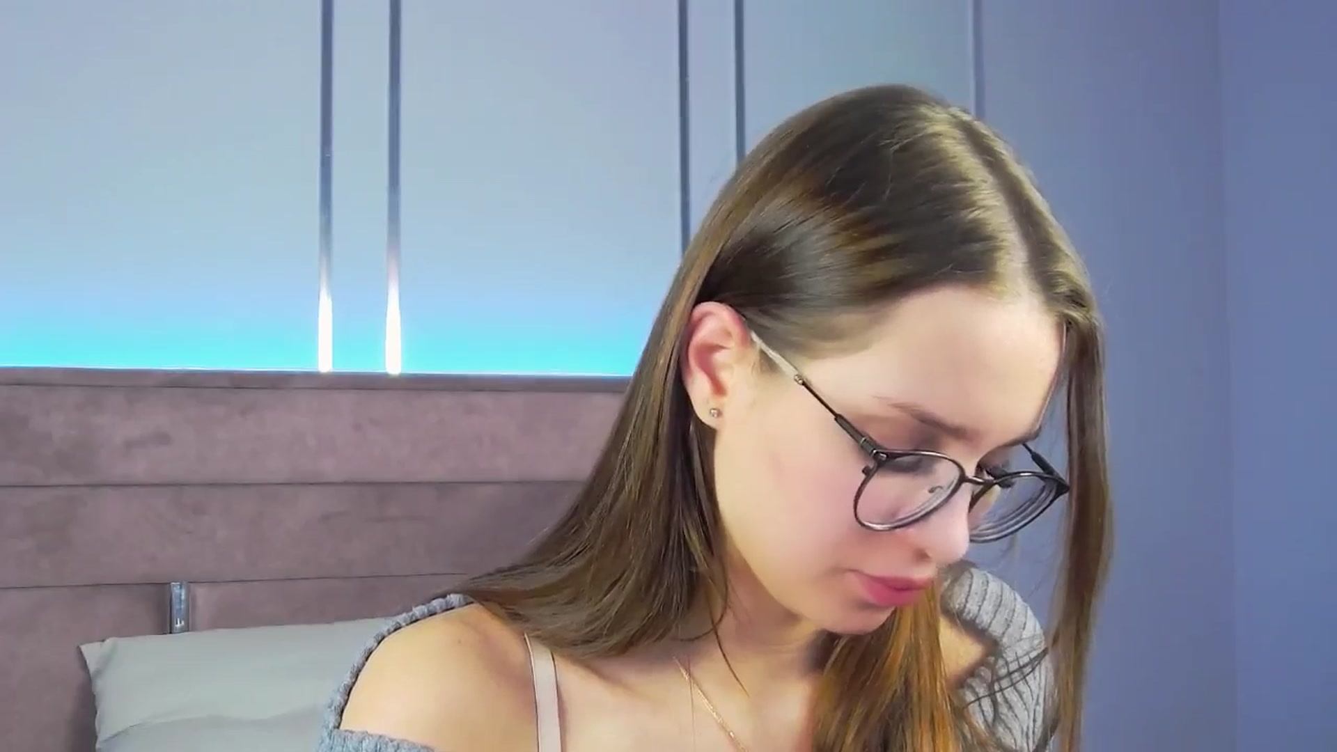 Gallery image thumbnail from MiraMauer's myfreecams stream on, 11/05/2024, 20:11 image 11 of 20