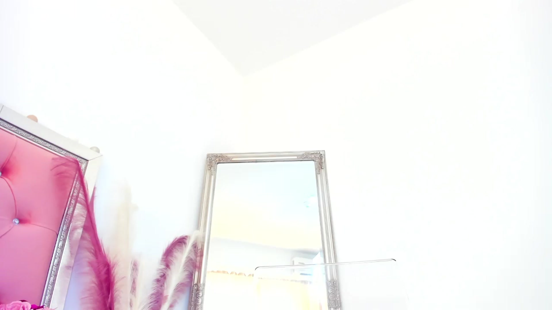 Gallery image thumbnail from MiraWonder's myfreecams stream on, 01/11/2024, 10:21 image 20 of 20