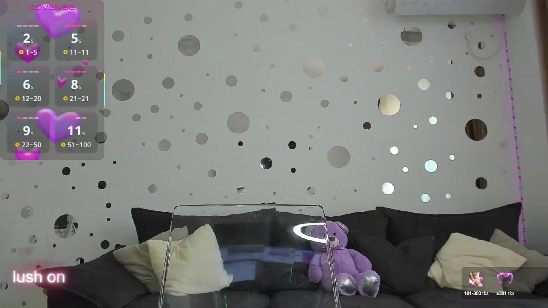 Gallery image thumbnail from MiraWonder's myfreecams stream on, 08/16/2025, 10:03 image 17 of 20