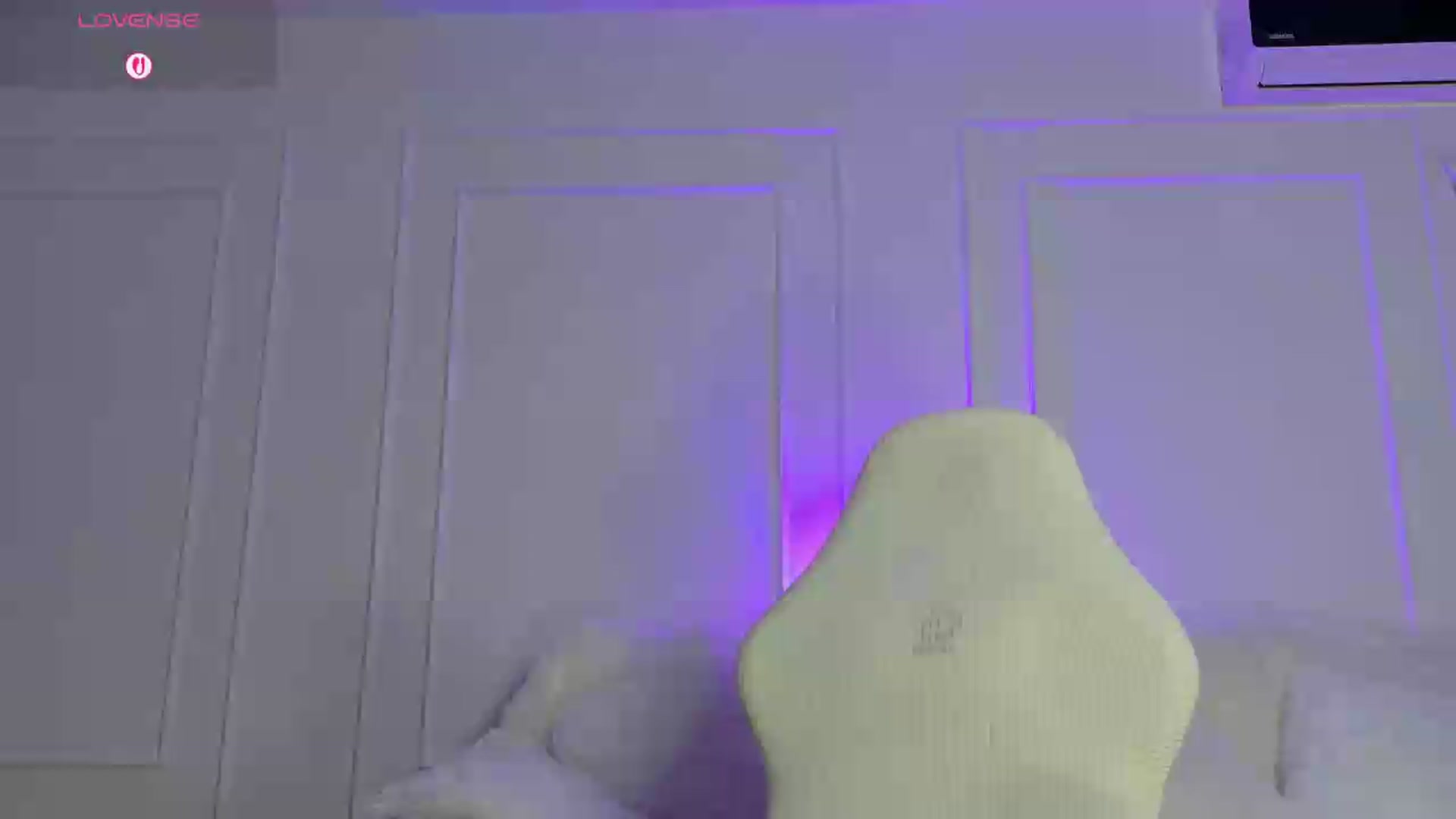 Gallery image thumbnail from MiraWonder's myfreecams stream on, 06/15/2026, 11:01 image 18 of 20