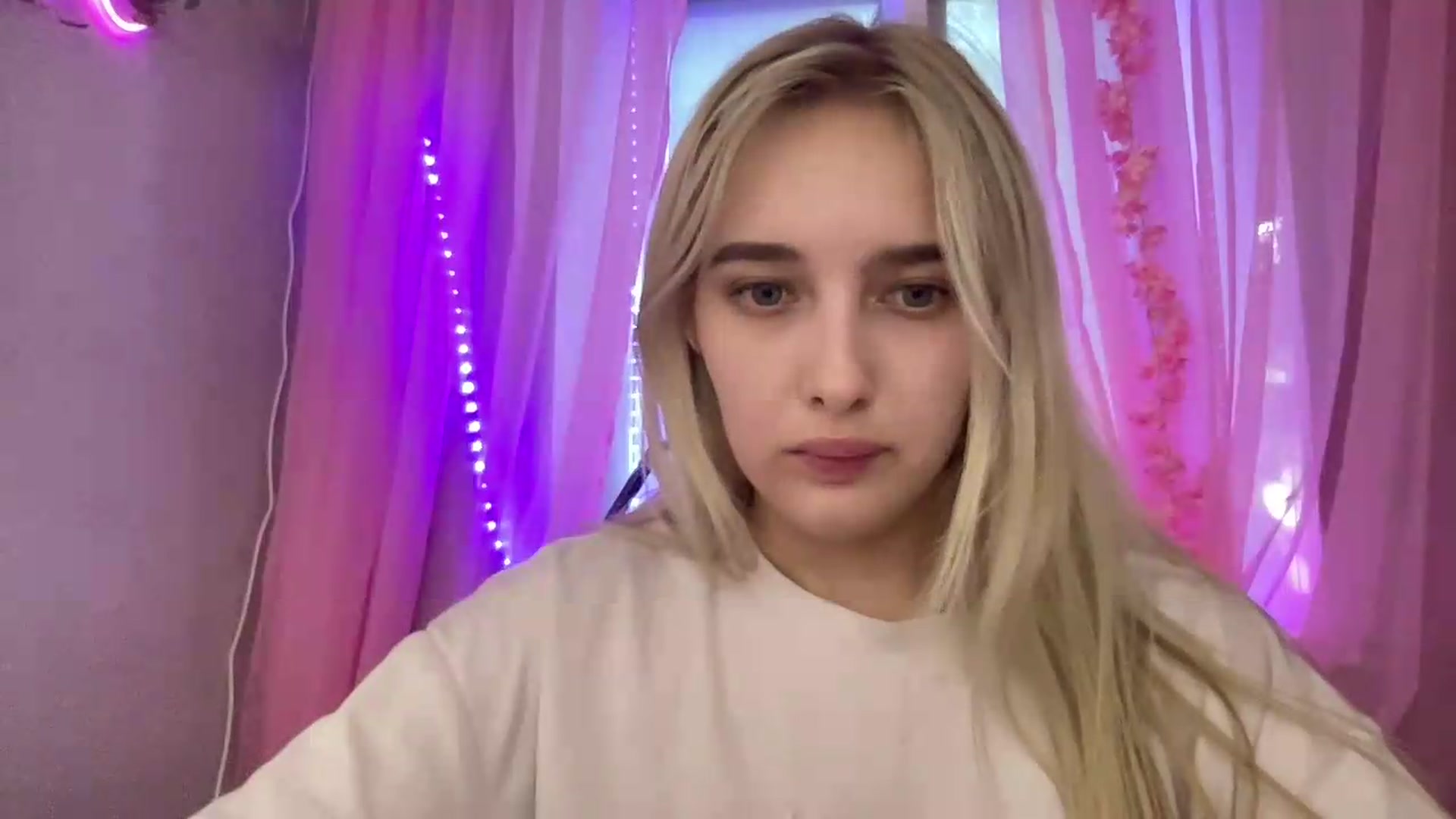 Gallery image thumbnail from Mira_Satin's myfreecams stream on, 08/19/2026, 15:26 image 20 of 20