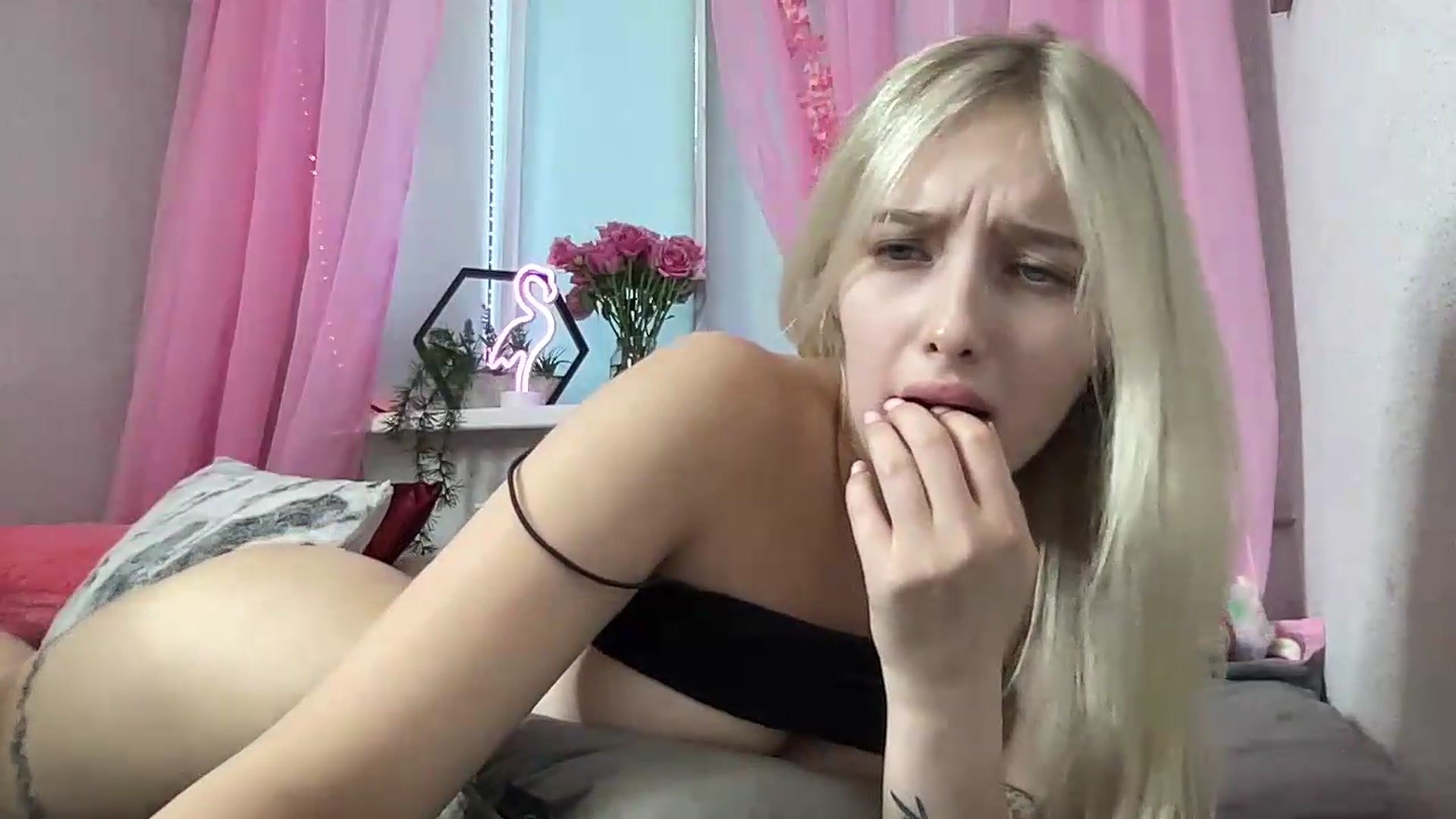 Gallery image thumbnail from Mira_Satin's myfreecams stream on, 08/20/2026, 10:52 image 7 of 20