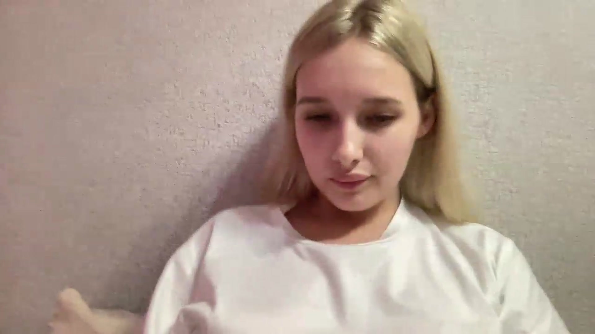 Gallery image thumbnail from Mira_Satin's myfreecams stream on, 08/20/2026, 20:21 image 16 of 20