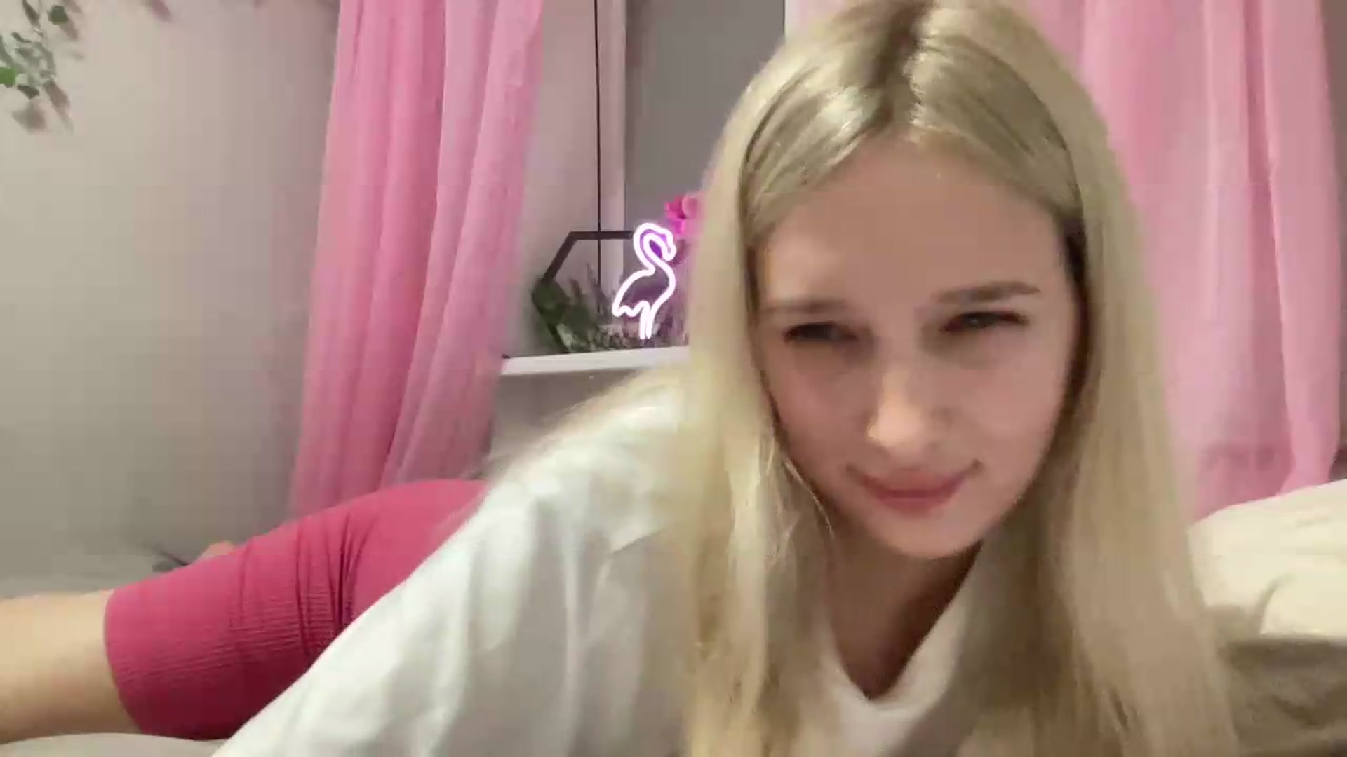 Gallery image thumbnail from Mira_Satin's myfreecams stream on, 08/20/2026, 20:21 image 12 of 20