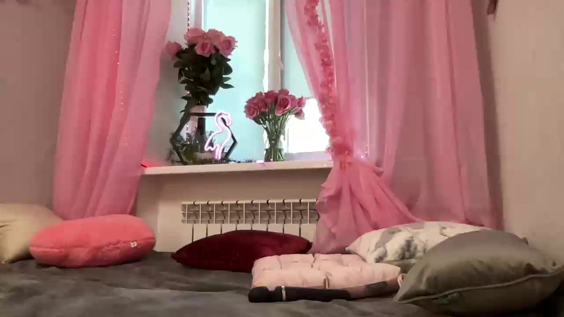 Gallery image thumbnail from Mira_Satin's myfreecams stream on, 08/21/2026, 09:53 image 1 of 20