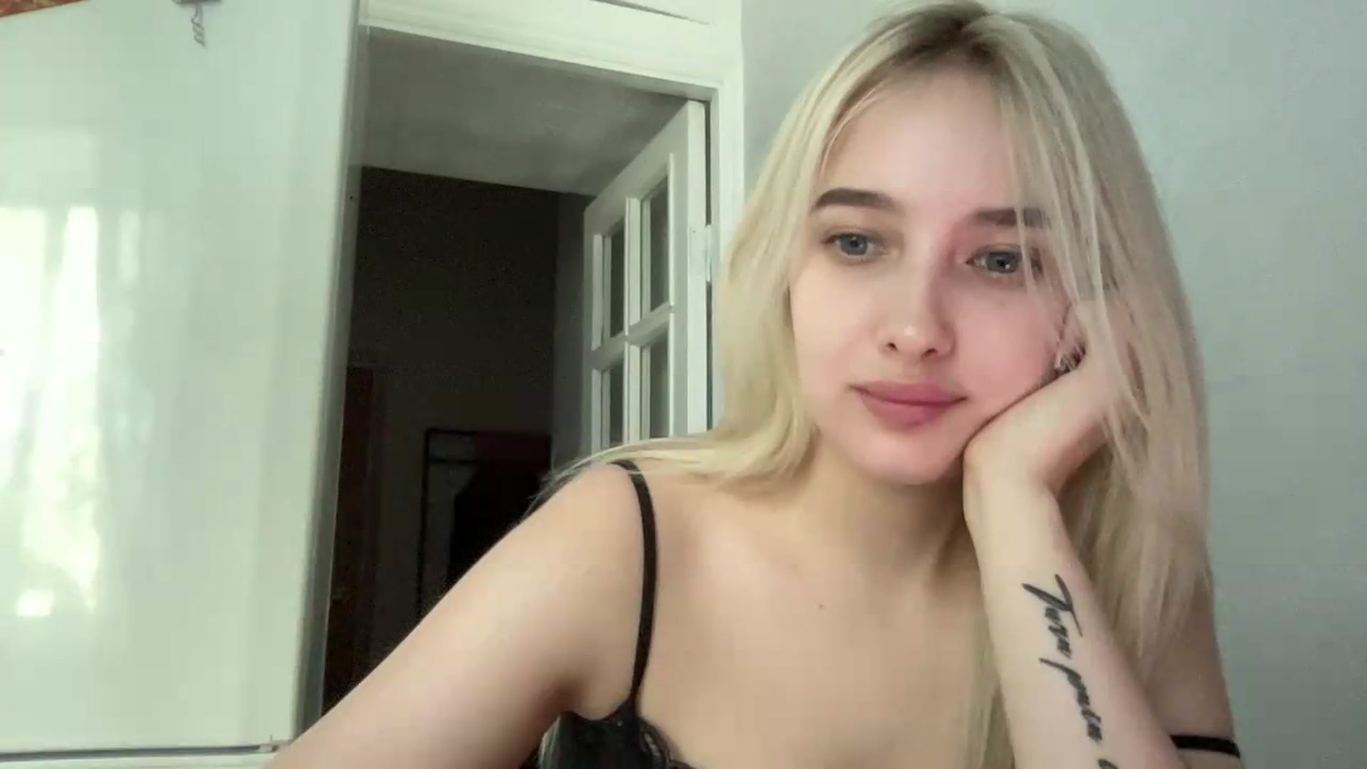 Gallery image thumbnail from Mira_Satin's myfreecams stream on, 08/21/2026, 11:00 image 2 of 20