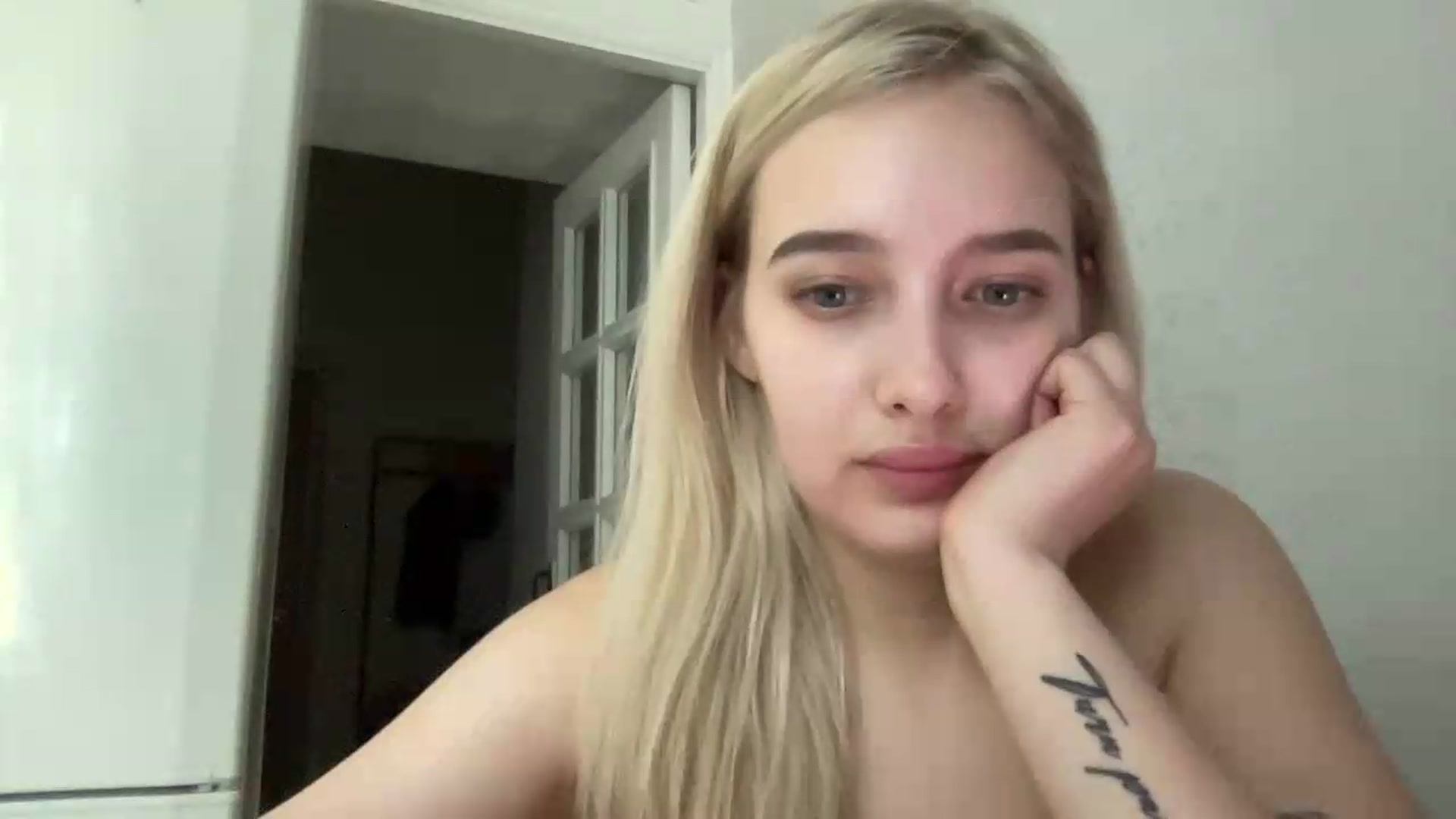 Gallery image thumbnail from Mira_Satin's myfreecams stream on, 08/21/2026, 12:44 image 8 of 20