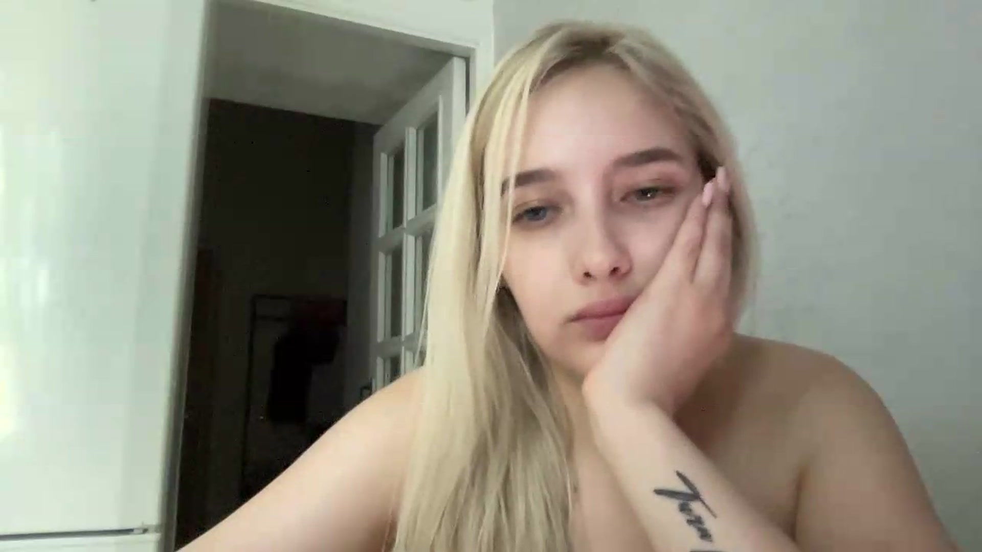 Gallery image thumbnail from Mira_Satin's myfreecams stream on, 08/21/2026, 12:44 image 3 of 20