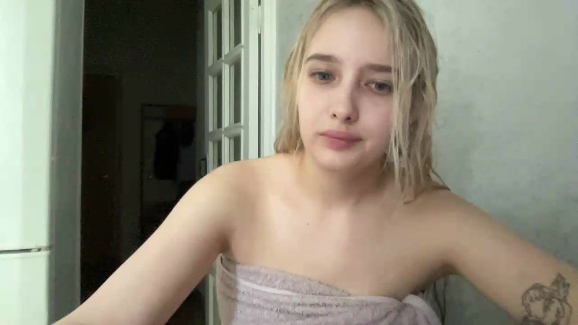 Gallery image thumbnail from Mira_Satin's myfreecams stream on, 08/21/2026, 13:29 image 7 of 20