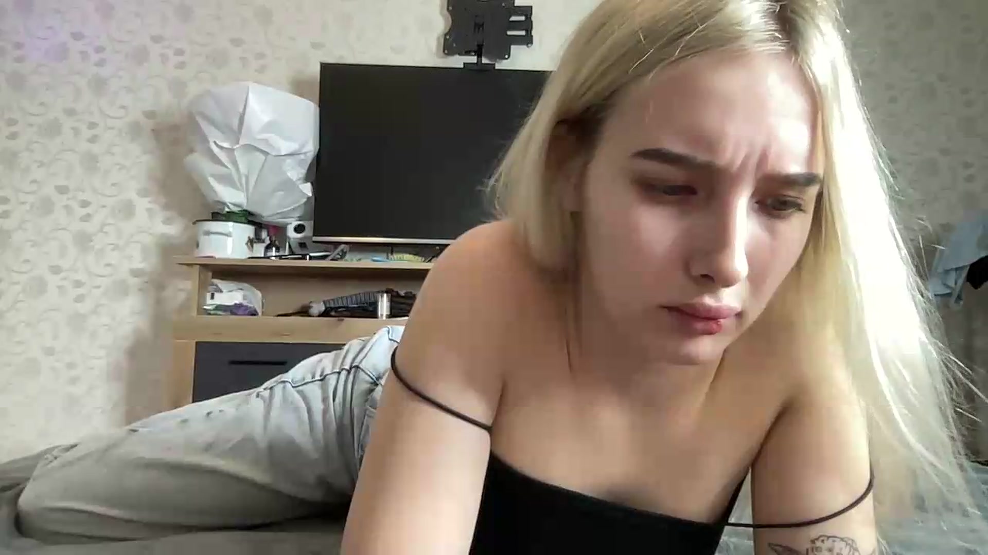 Gallery image thumbnail from Mira_Satin's myfreecams stream on, 08/25/2026, 11:03 image 3 of 20