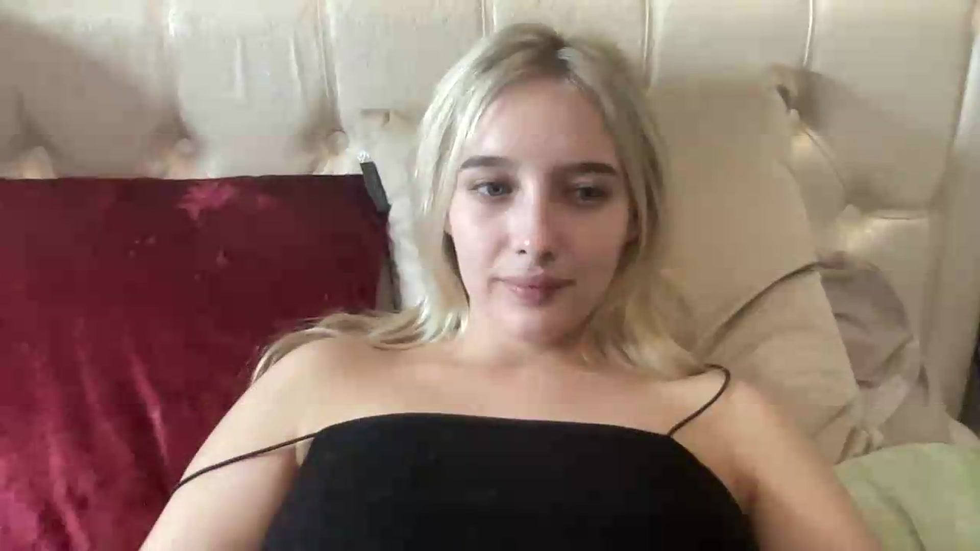 Gallery image thumbnail from Mira_Satin's myfreecams stream on, 08/25/2026, 18:41 image 5 of 20