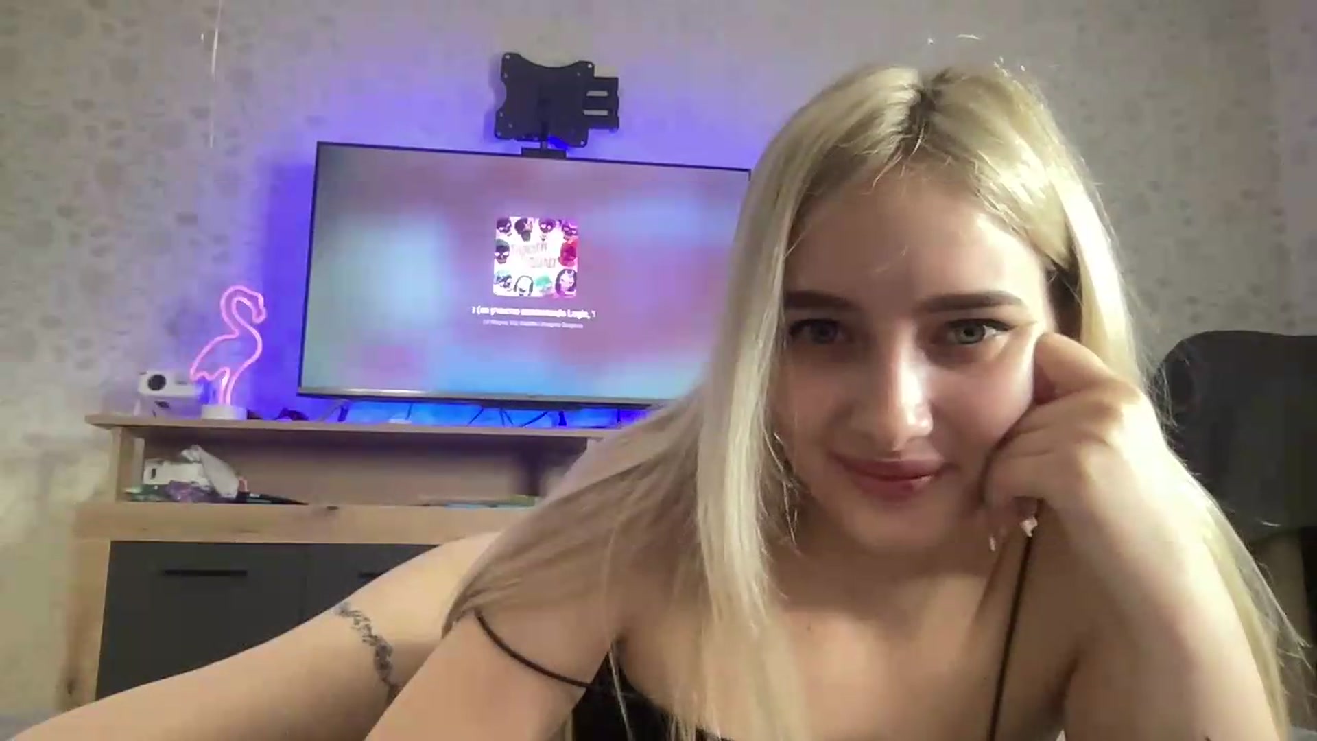Gallery image thumbnail from Mira_Satin's myfreecams stream on, 08/26/2026, 11:20 image 4 of 20