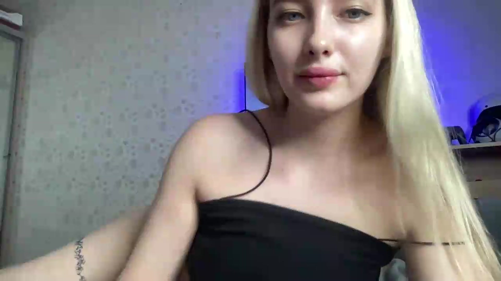 Gallery image thumbnail from Mira_Satin's myfreecams stream on, 08/26/2026, 11:20 image 8 of 20