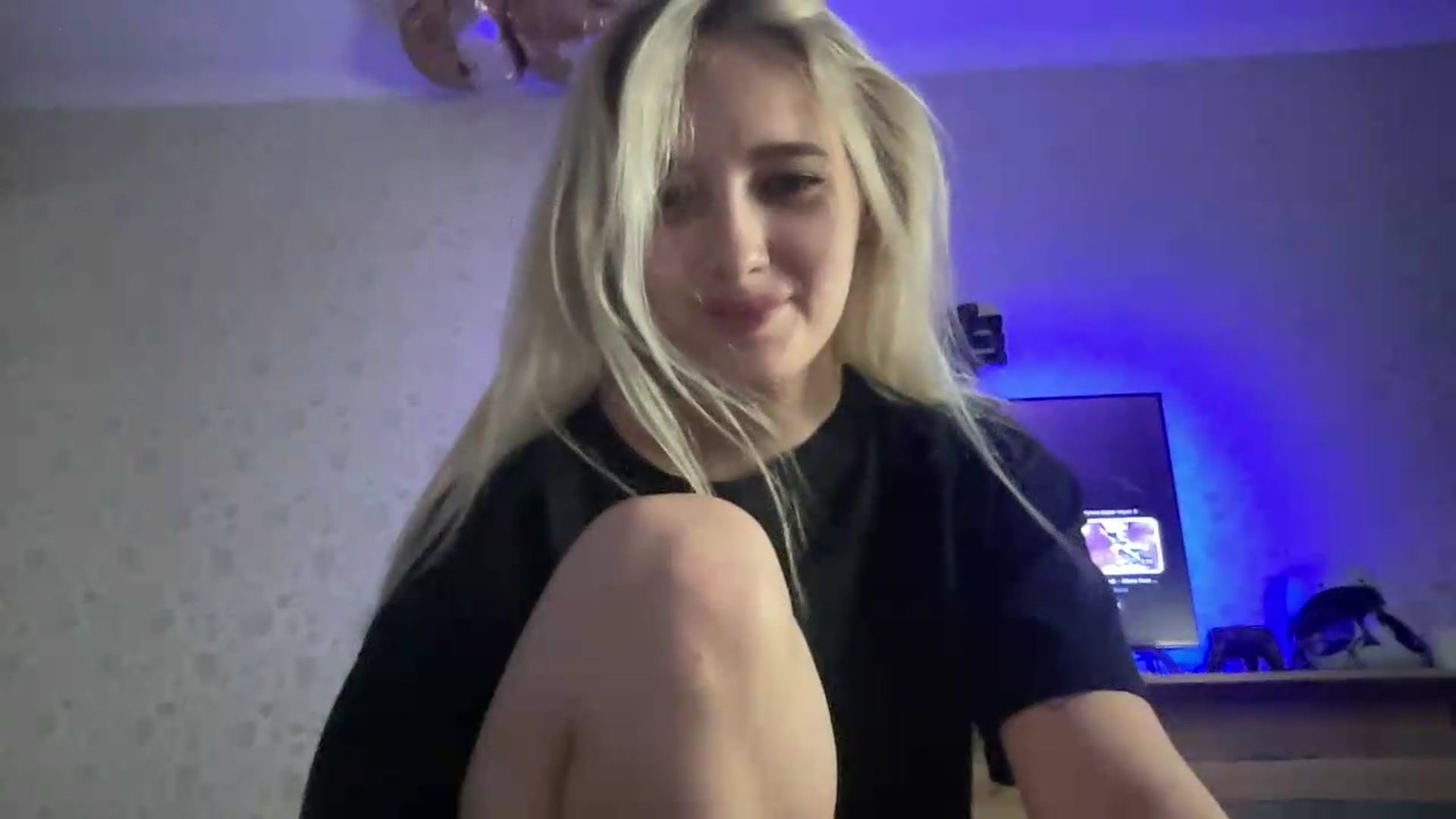 Gallery image thumbnail from Mira_Satin's myfreecams stream on, 08/26/2026, 18:09 image 16 of 20