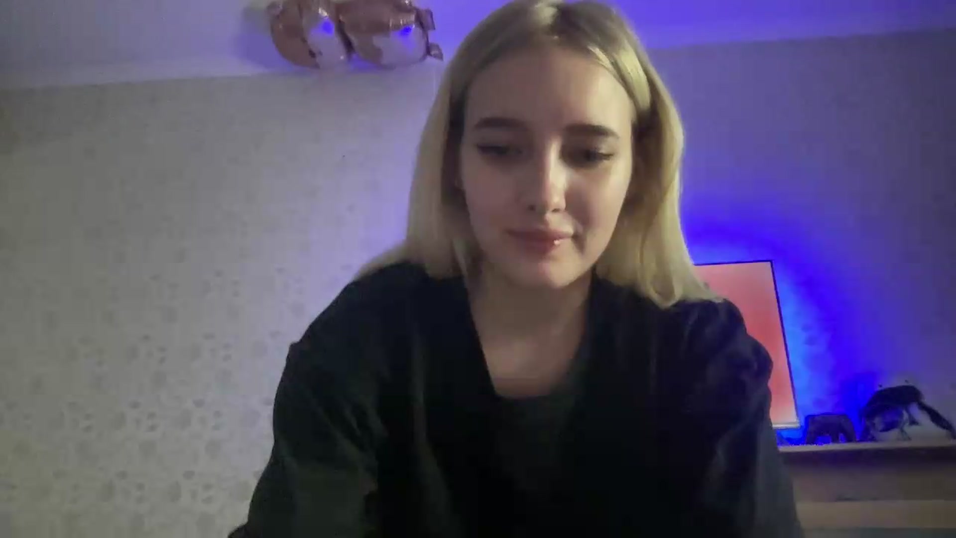 Gallery image thumbnail from Mira_Satin's myfreecams stream on, 08/26/2026, 18:09 image 17 of 20