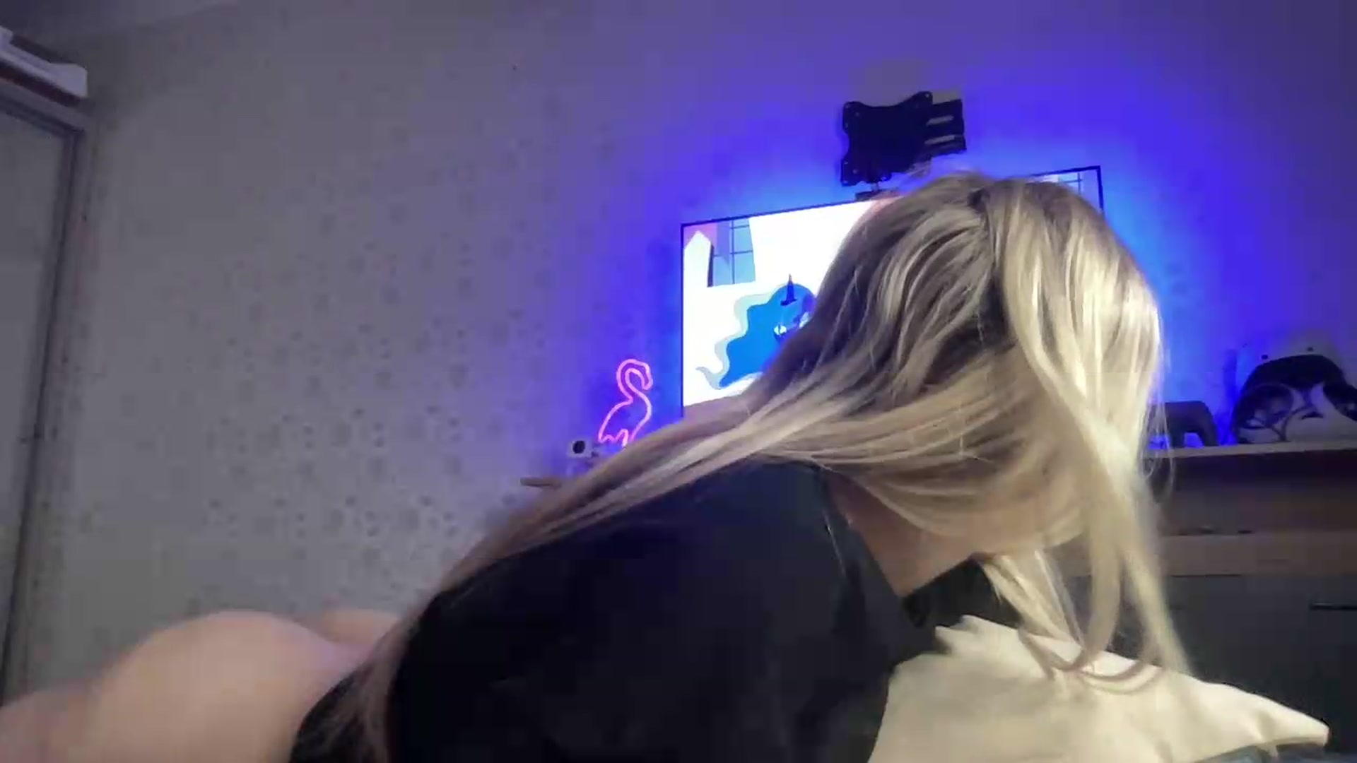 Gallery image thumbnail from Mira_Satin's myfreecams stream on, 08/26/2026, 18:09 image 8 of 20