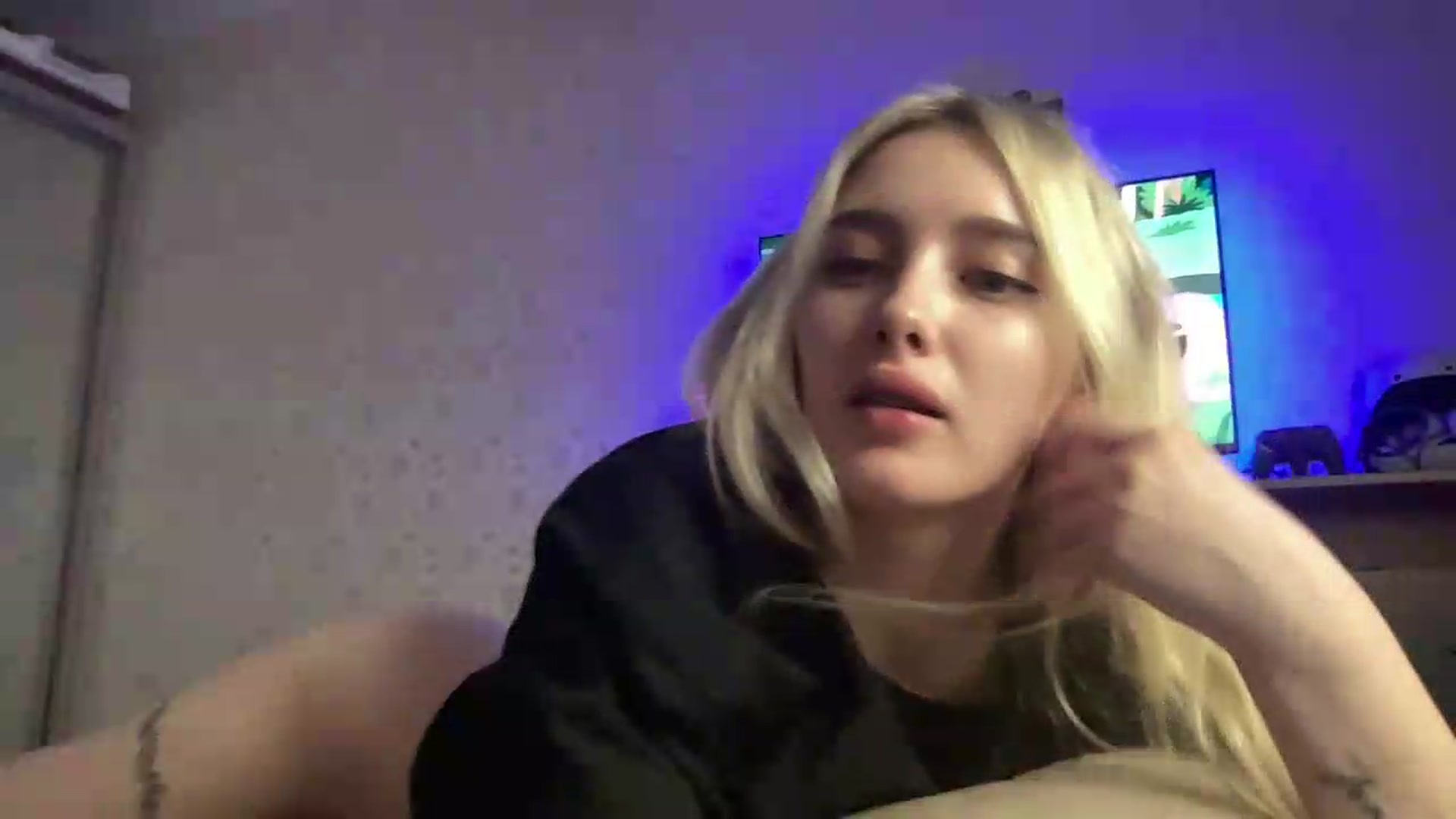 Gallery image thumbnail from Mira_Satin's myfreecams stream on, 08/26/2026, 18:09 image 7 of 20