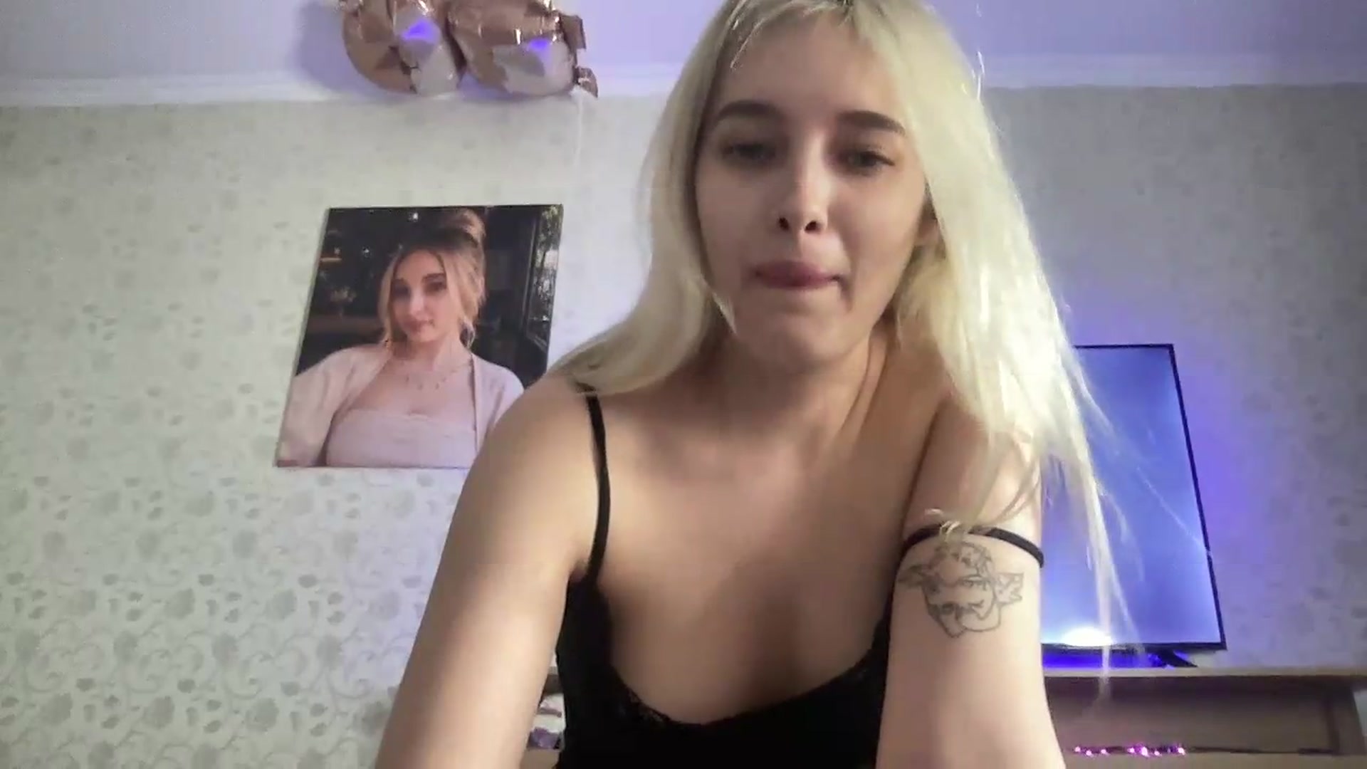 Gallery image thumbnail from Mira_Satin's myfreecams stream on, 08/27/2026, 12:50 image 20 of 20